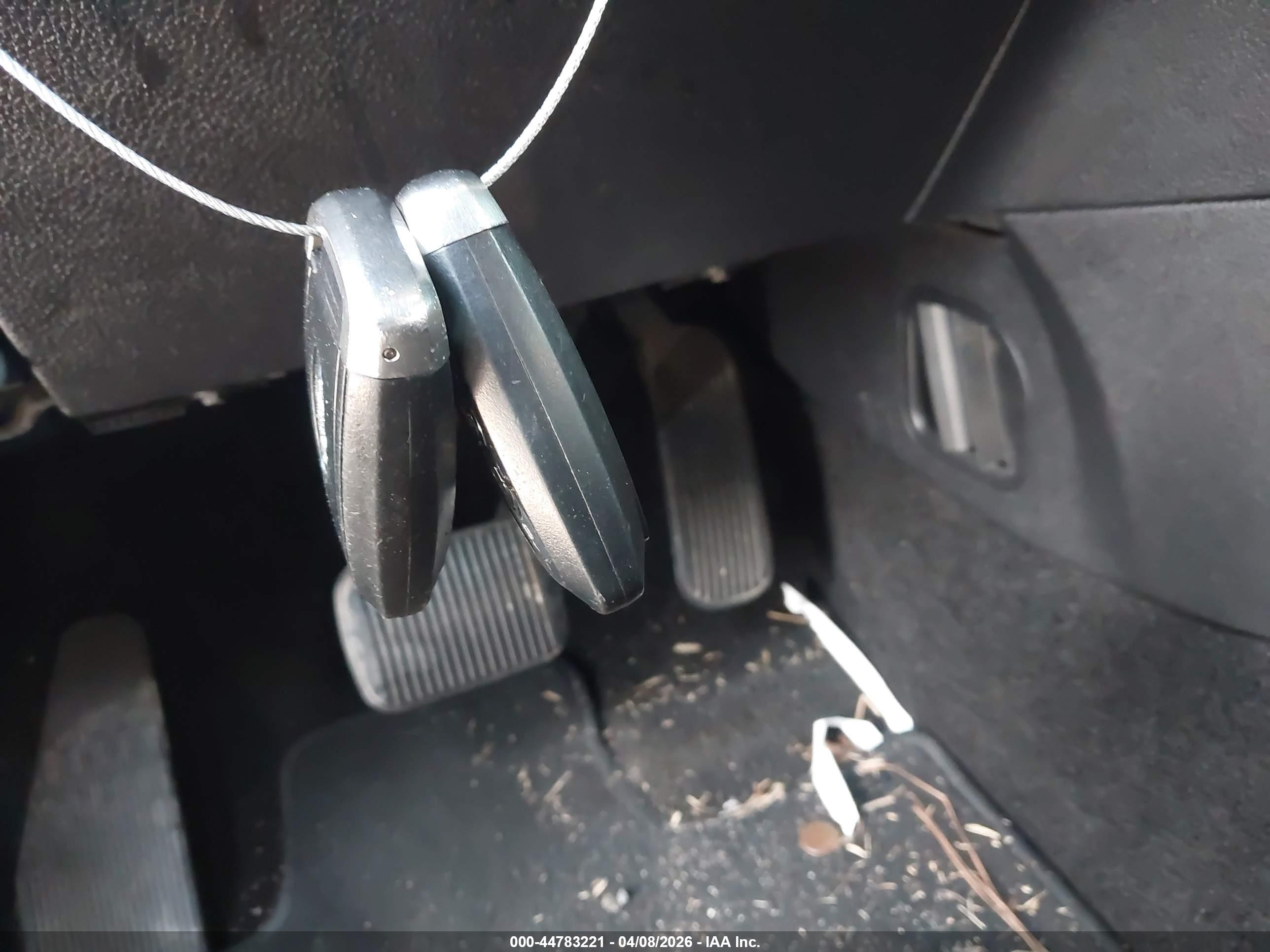 FORD EXPLORER image 11