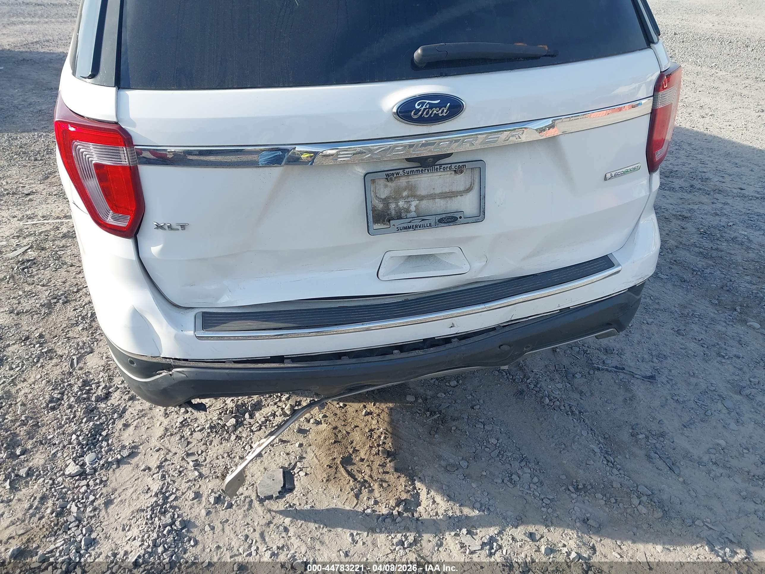 FORD EXPLORER image 6
