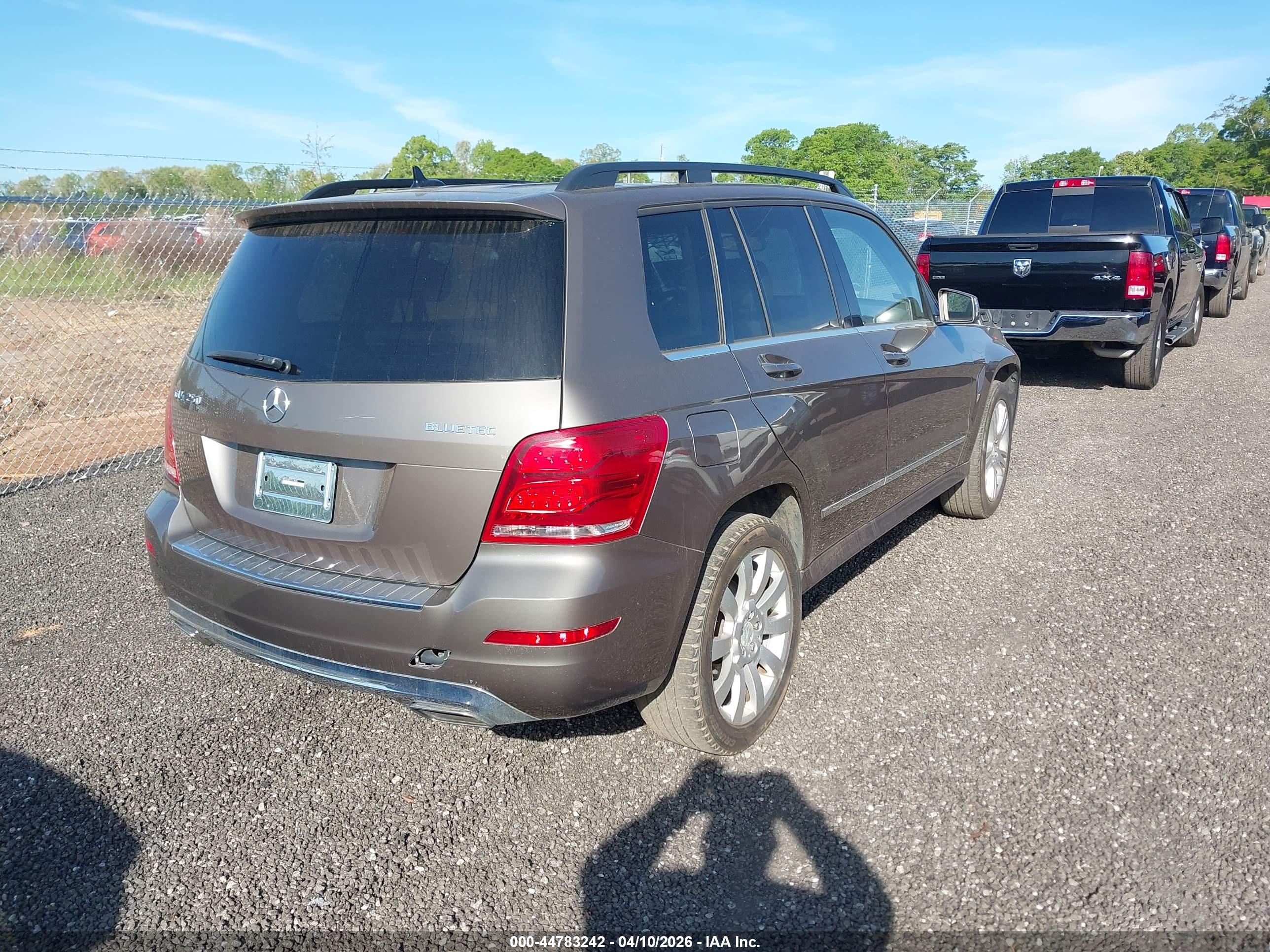 MERCEDES-BENZ GLK image 4