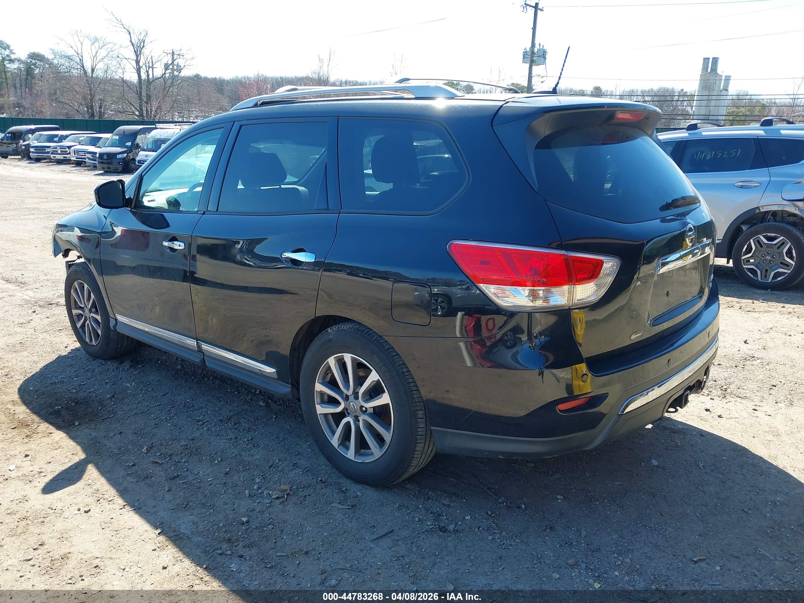 NISSAN PATHFINDER image 3