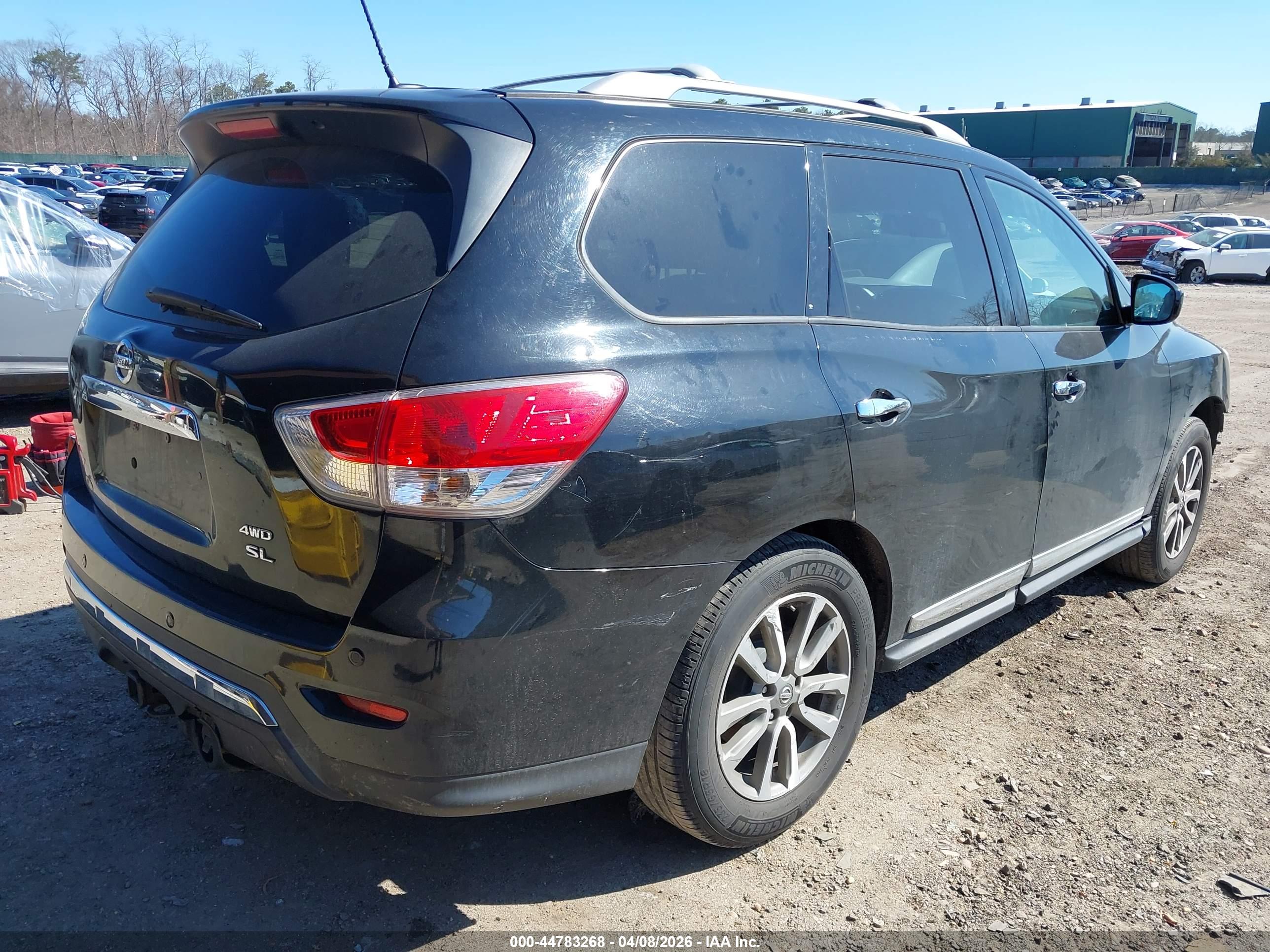 NISSAN PATHFINDER image 4