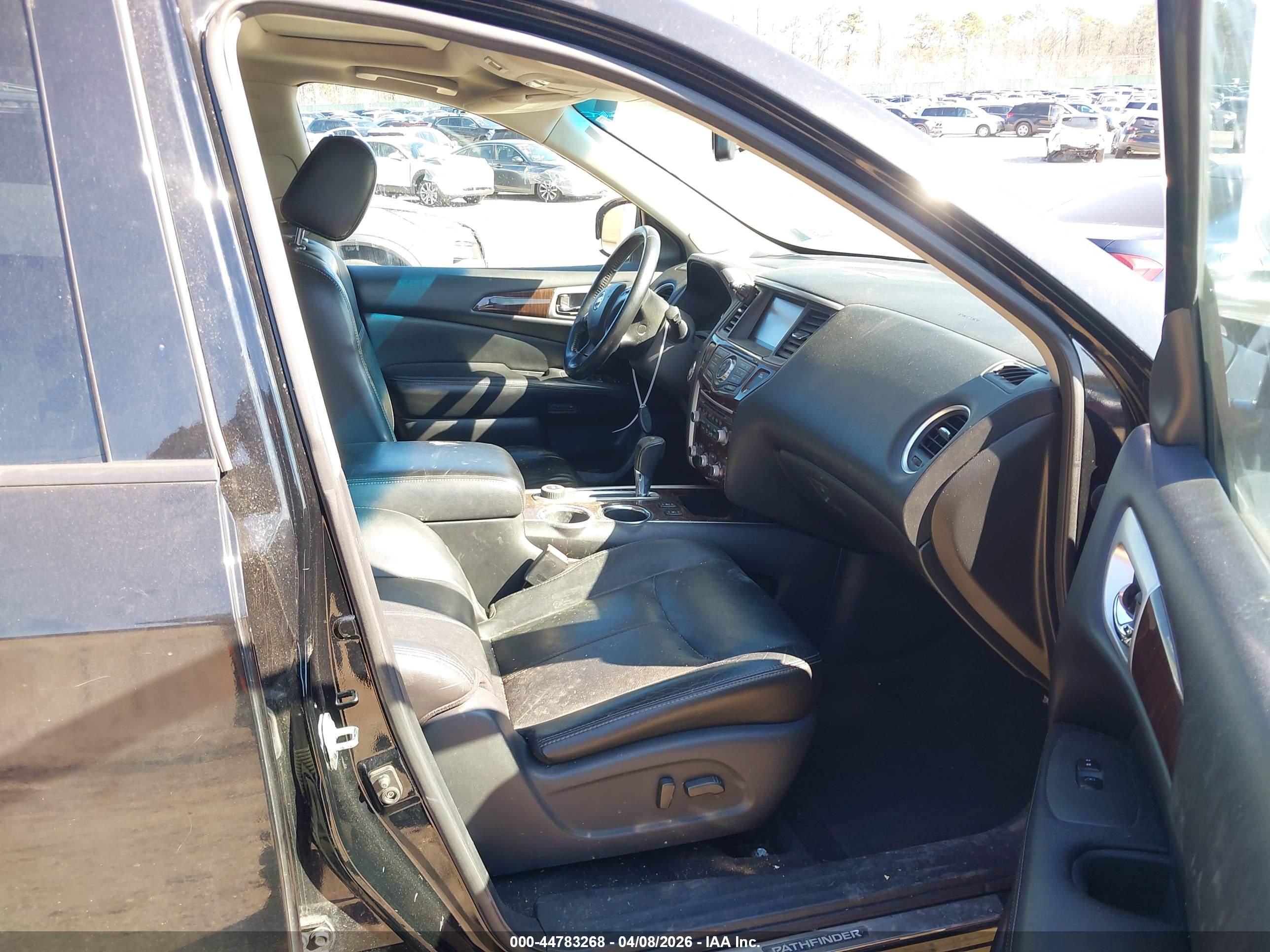 NISSAN PATHFINDER image 5