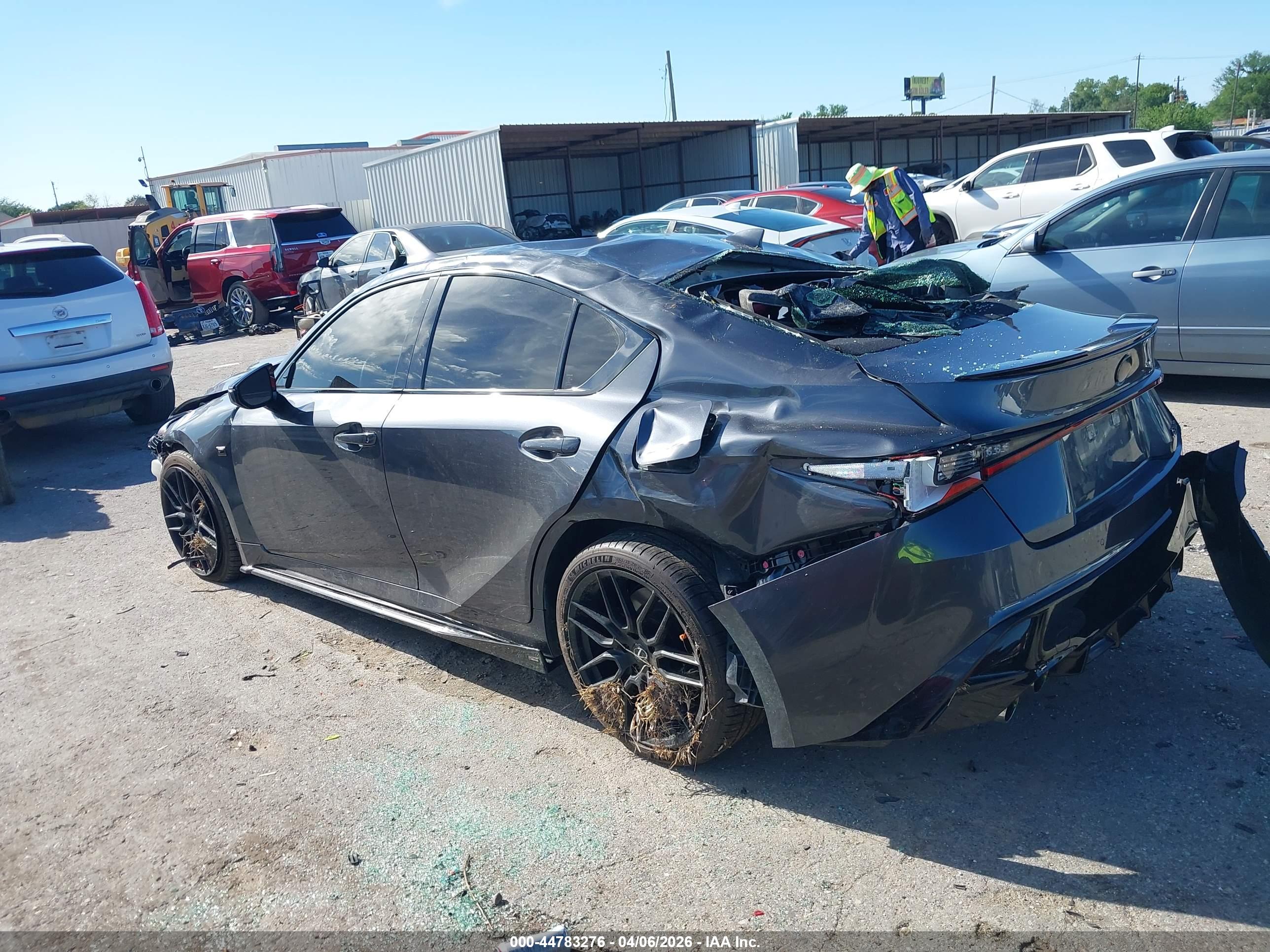 LEXUS IS image 3