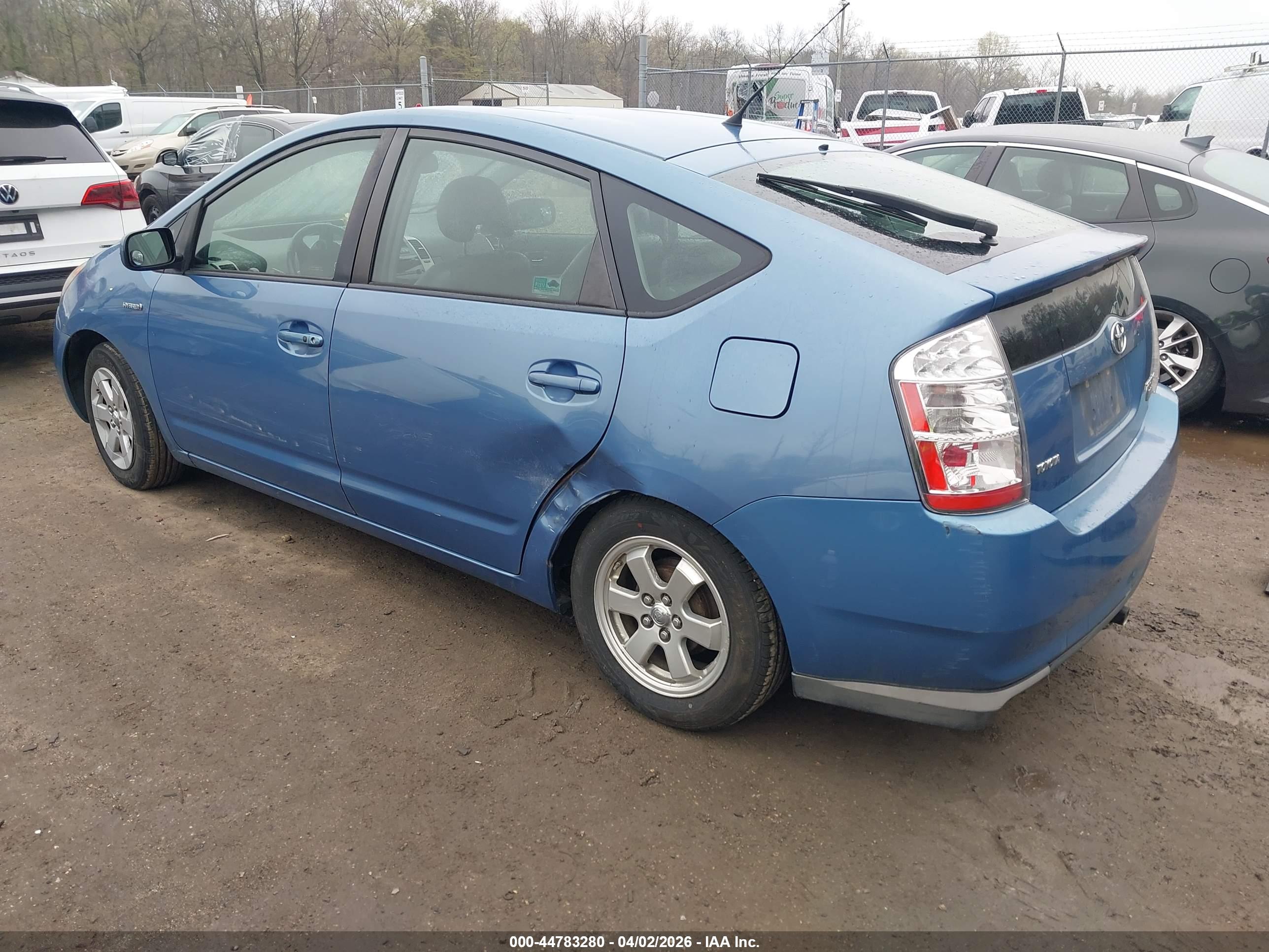 TOYOTA PRIUS image 3