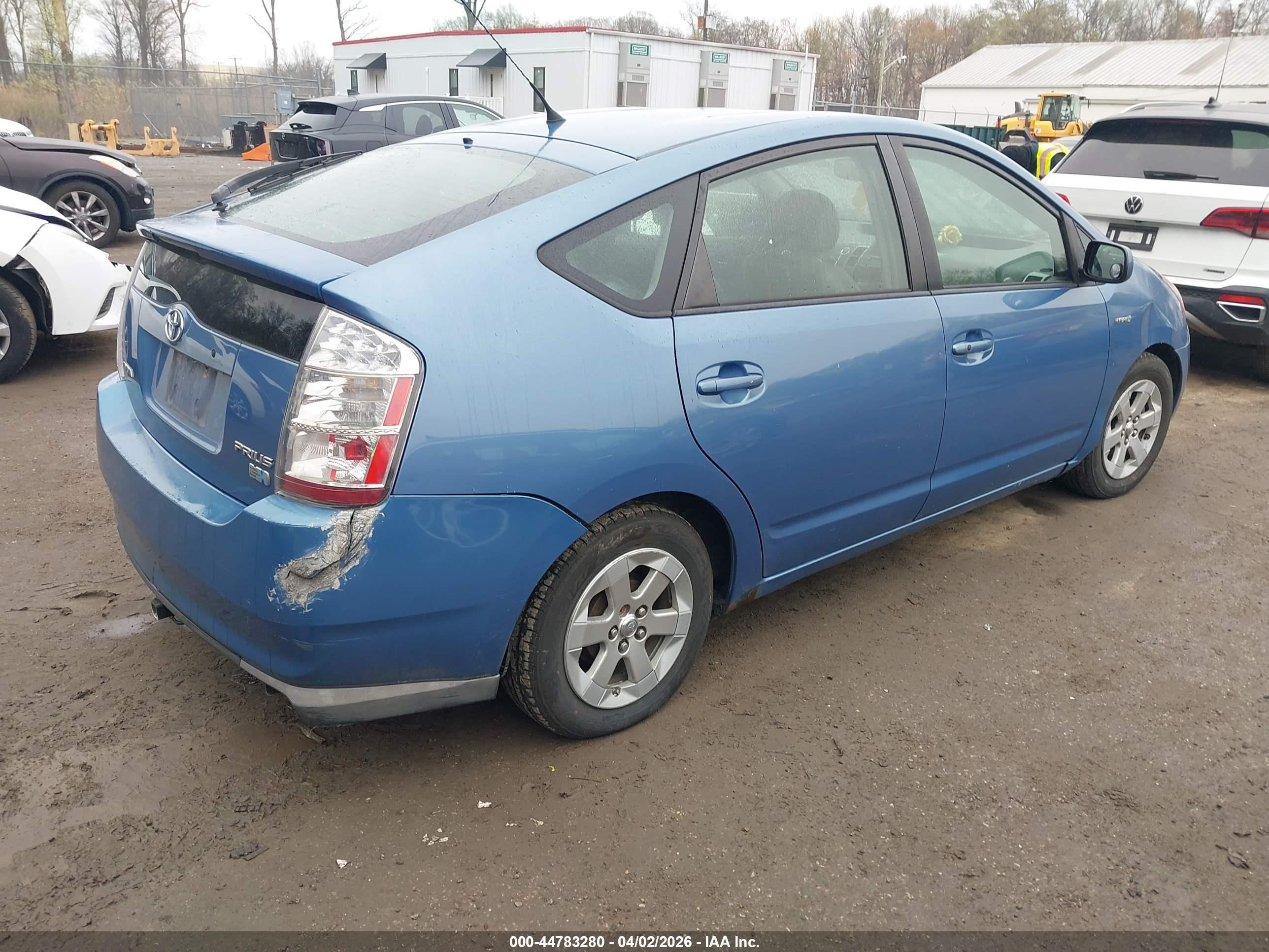 TOYOTA PRIUS image 4