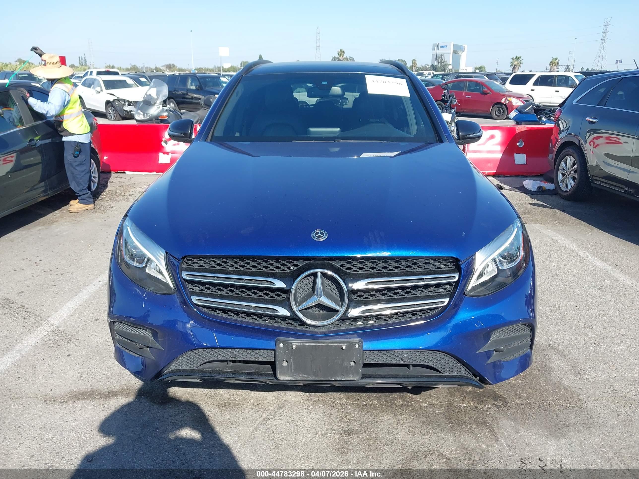MERCEDES-BENZ GLC image 6