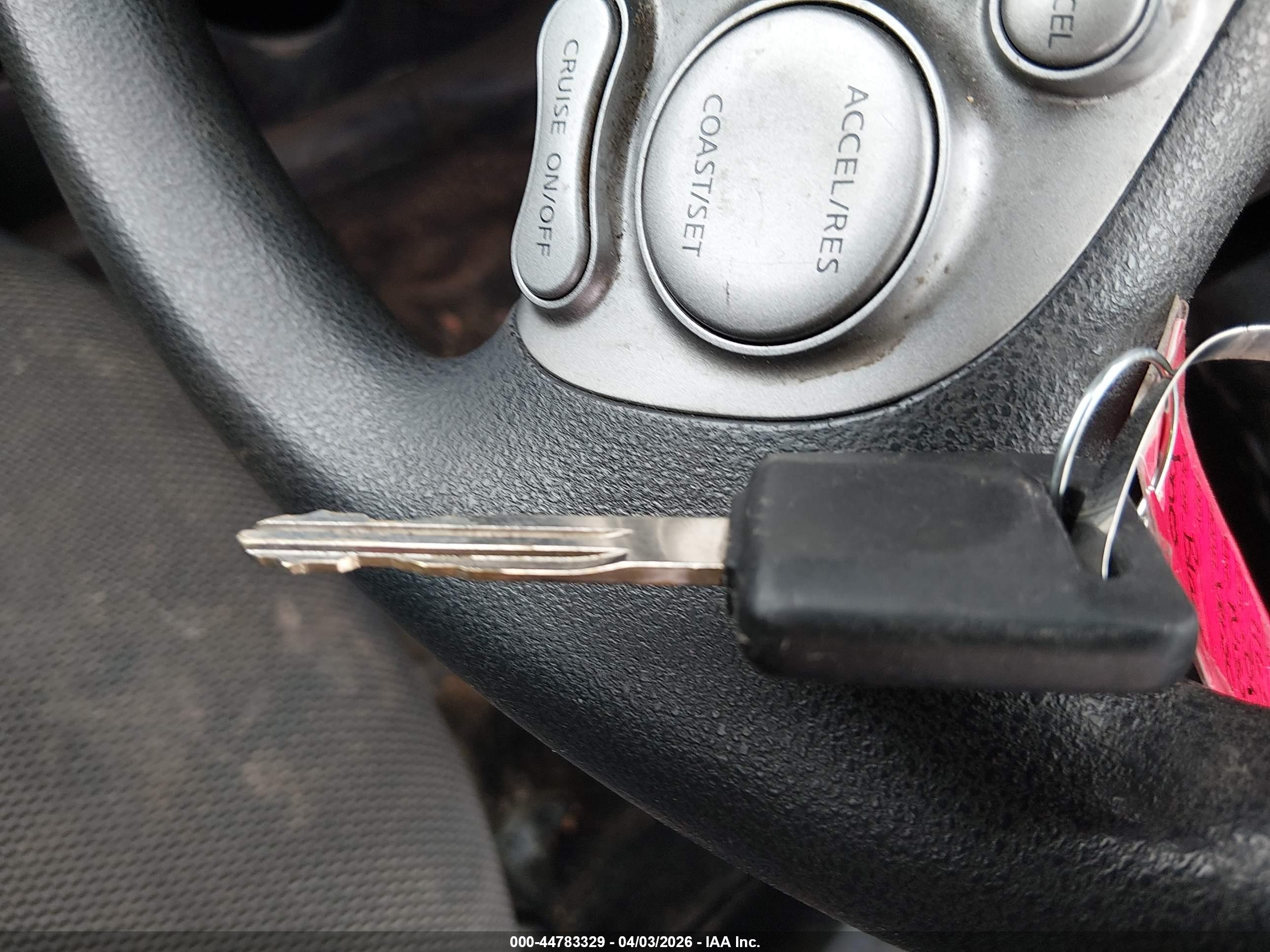 NISSAN VERSA image 11