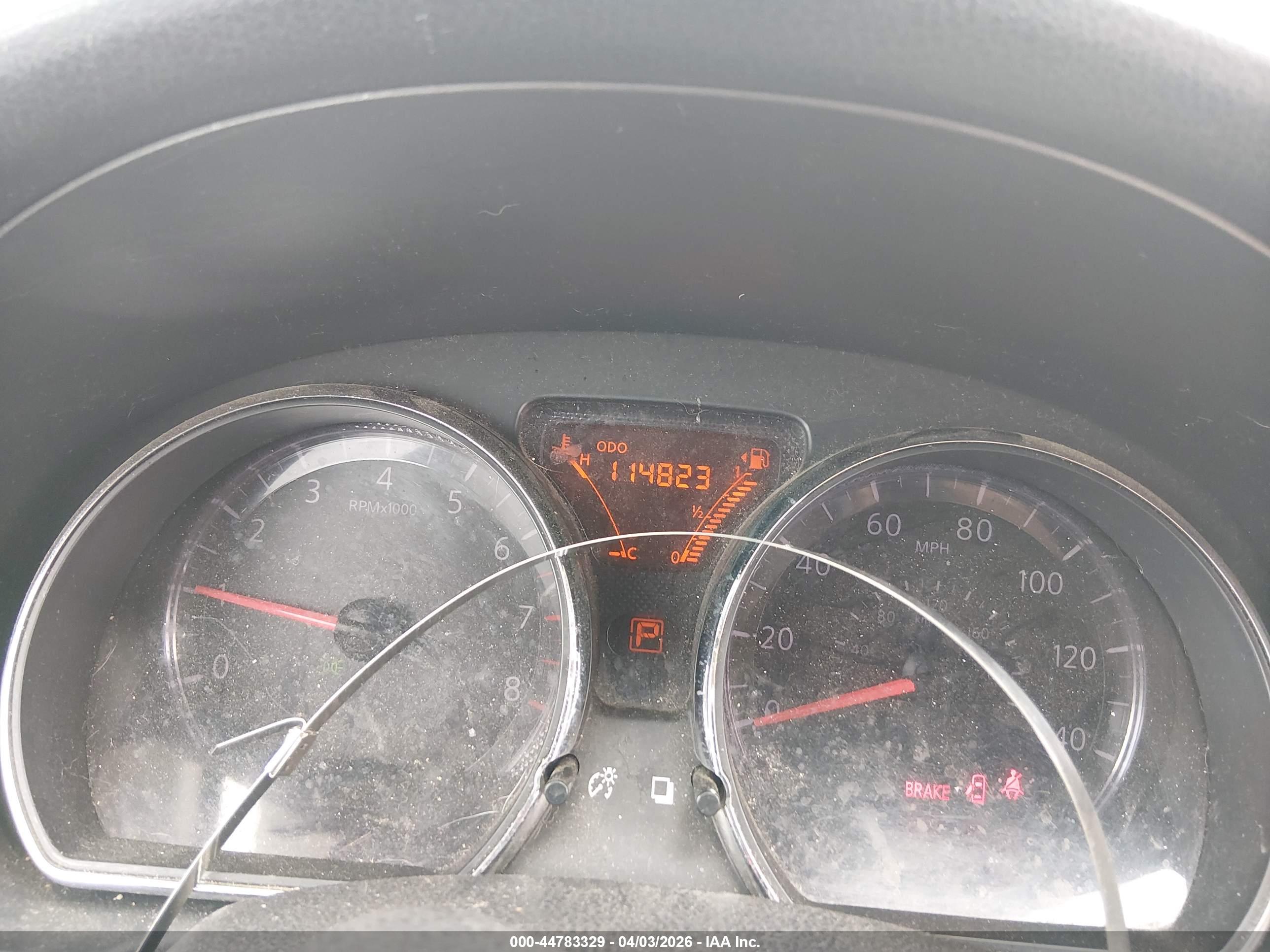 NISSAN VERSA image 7