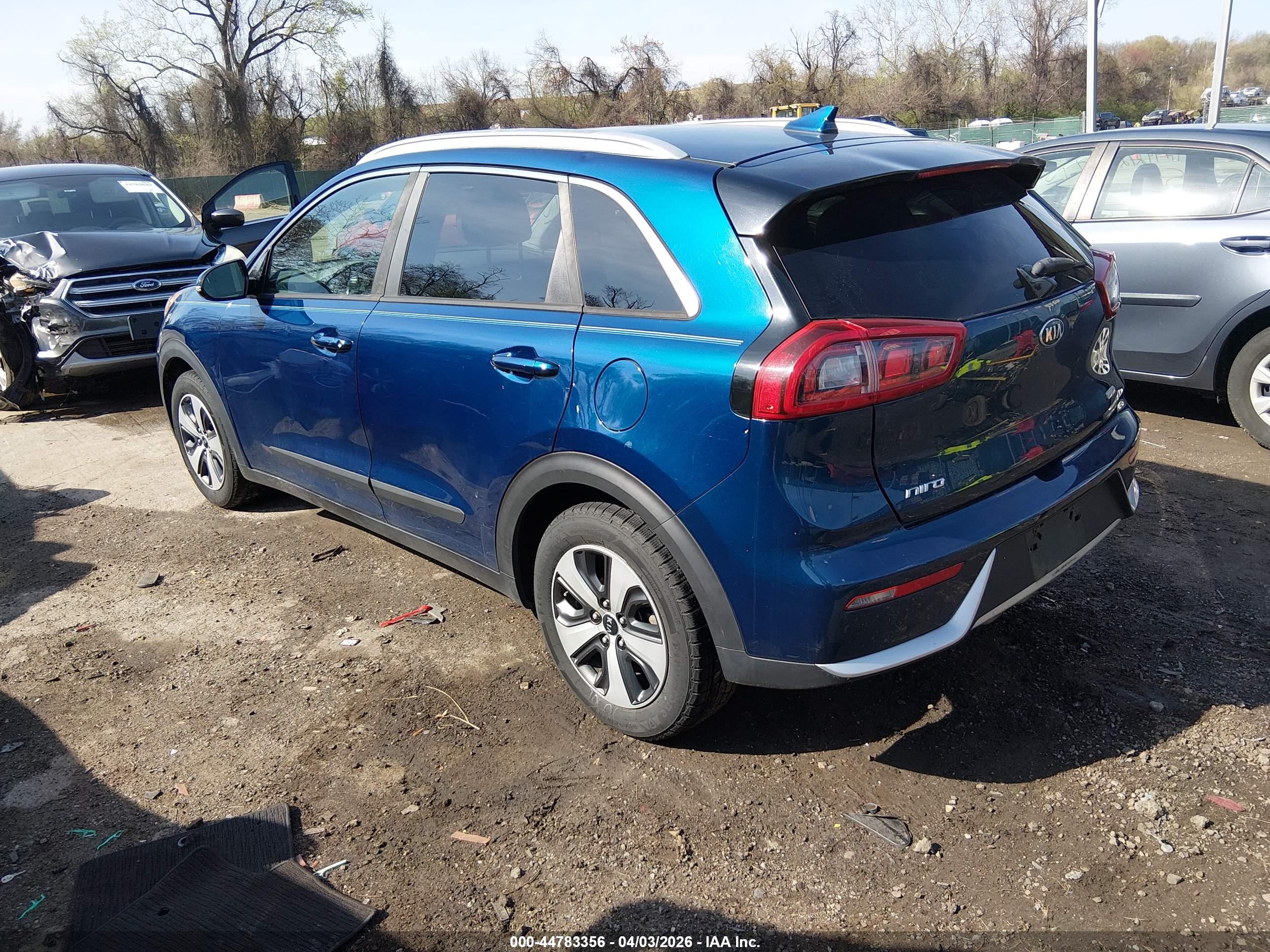 KIA NIRO image 3