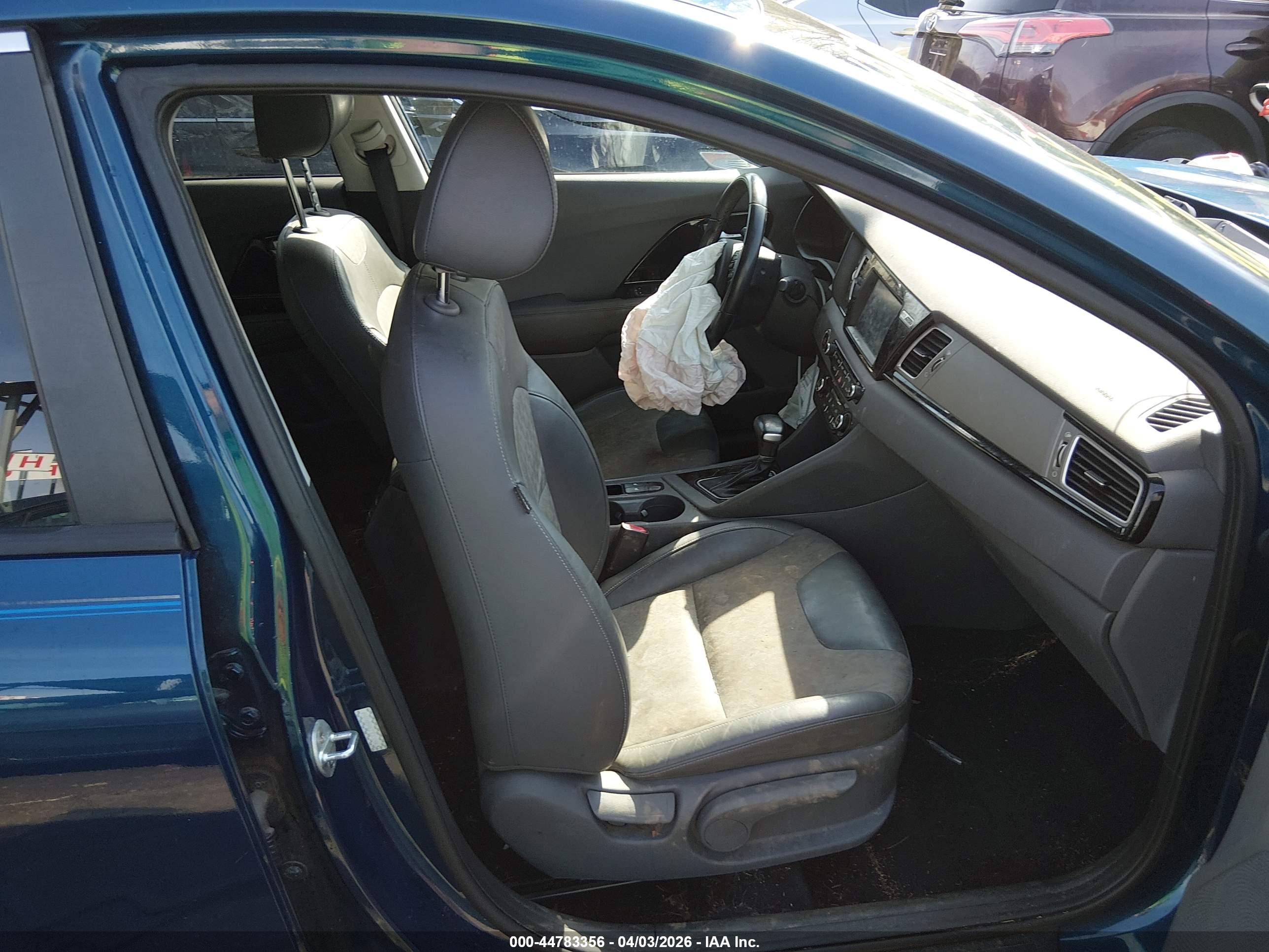 KIA NIRO image 5