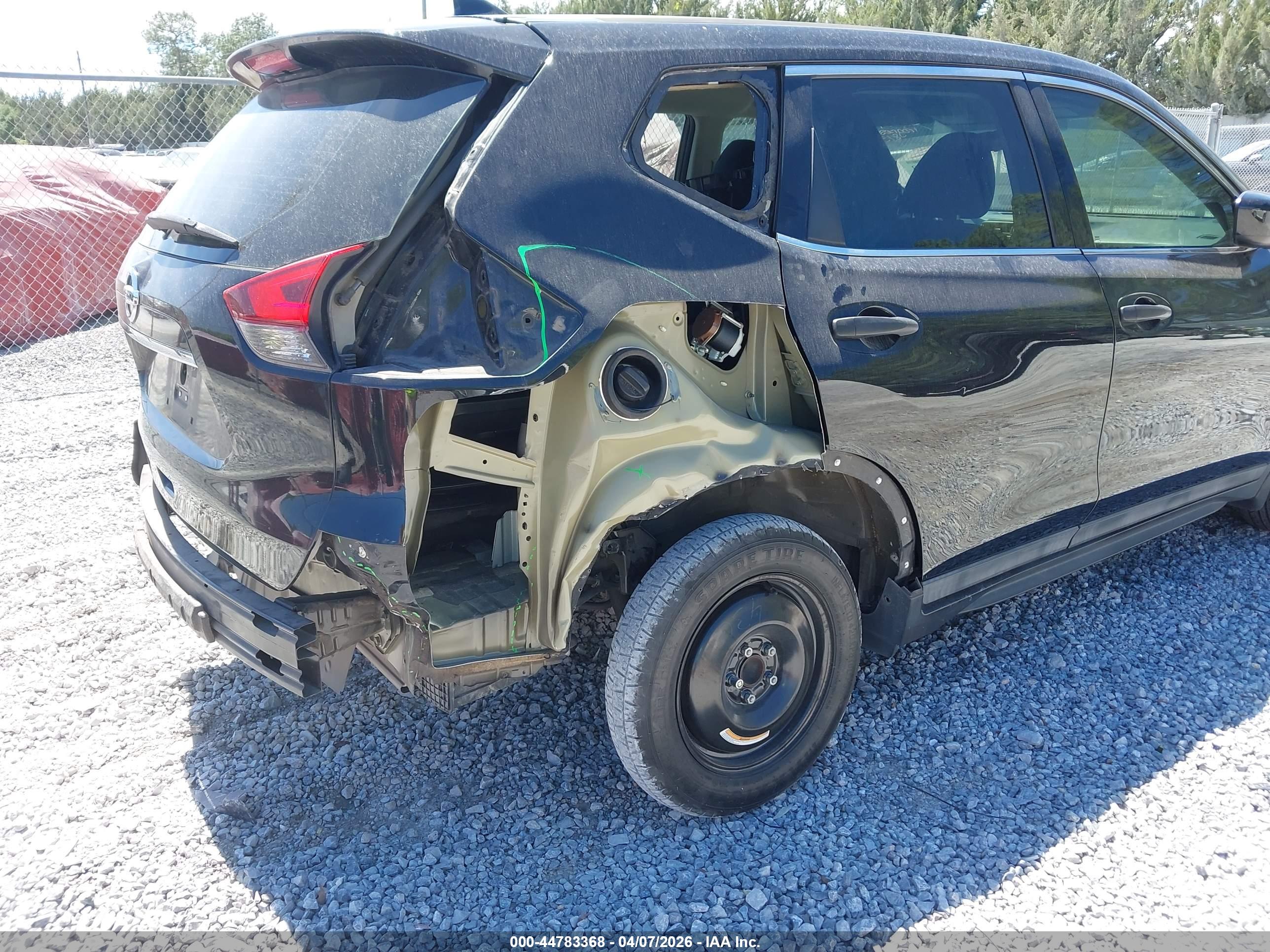 NISSAN ROGUE image 6