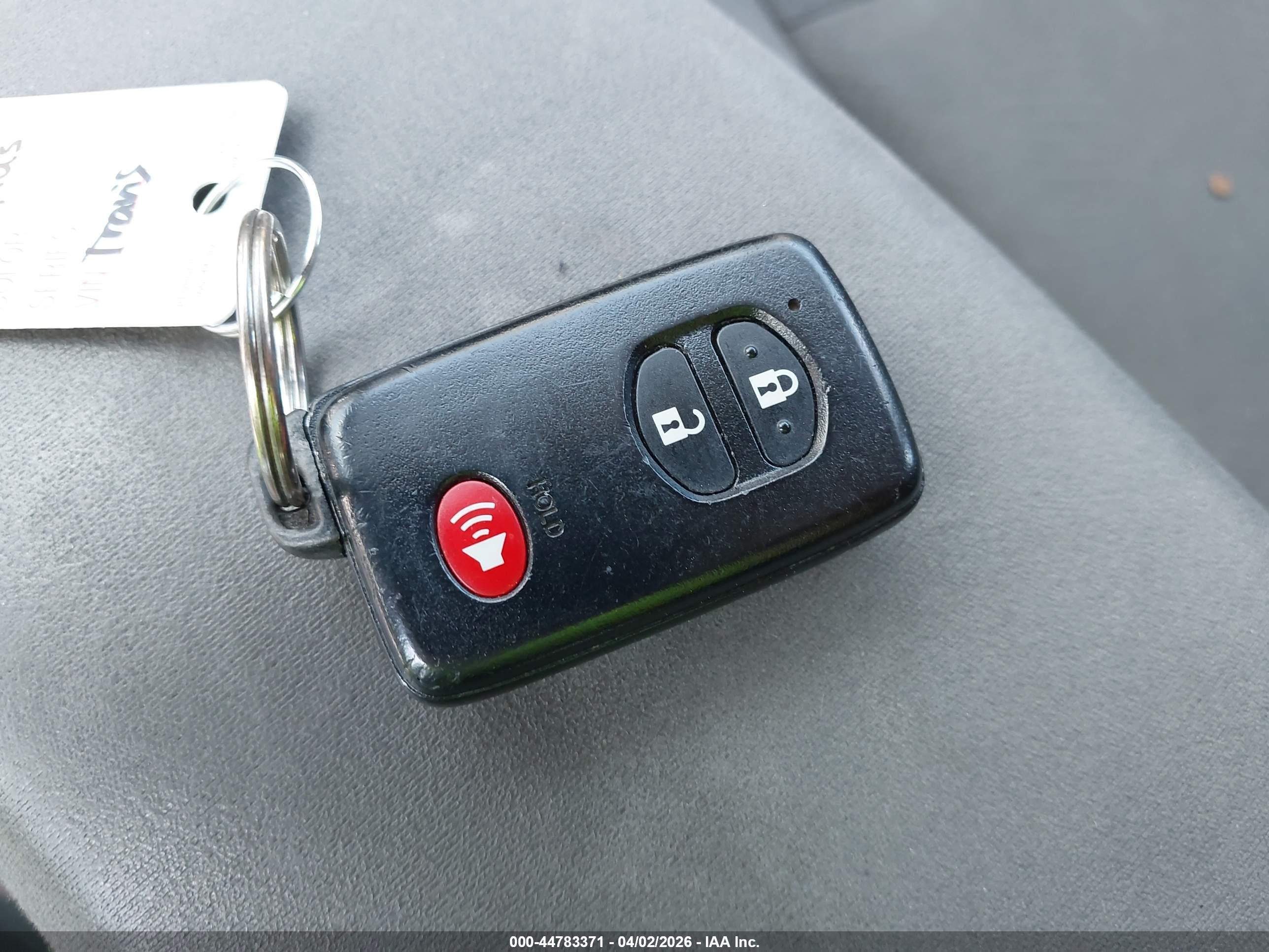 TOYOTA PRIUS image 11