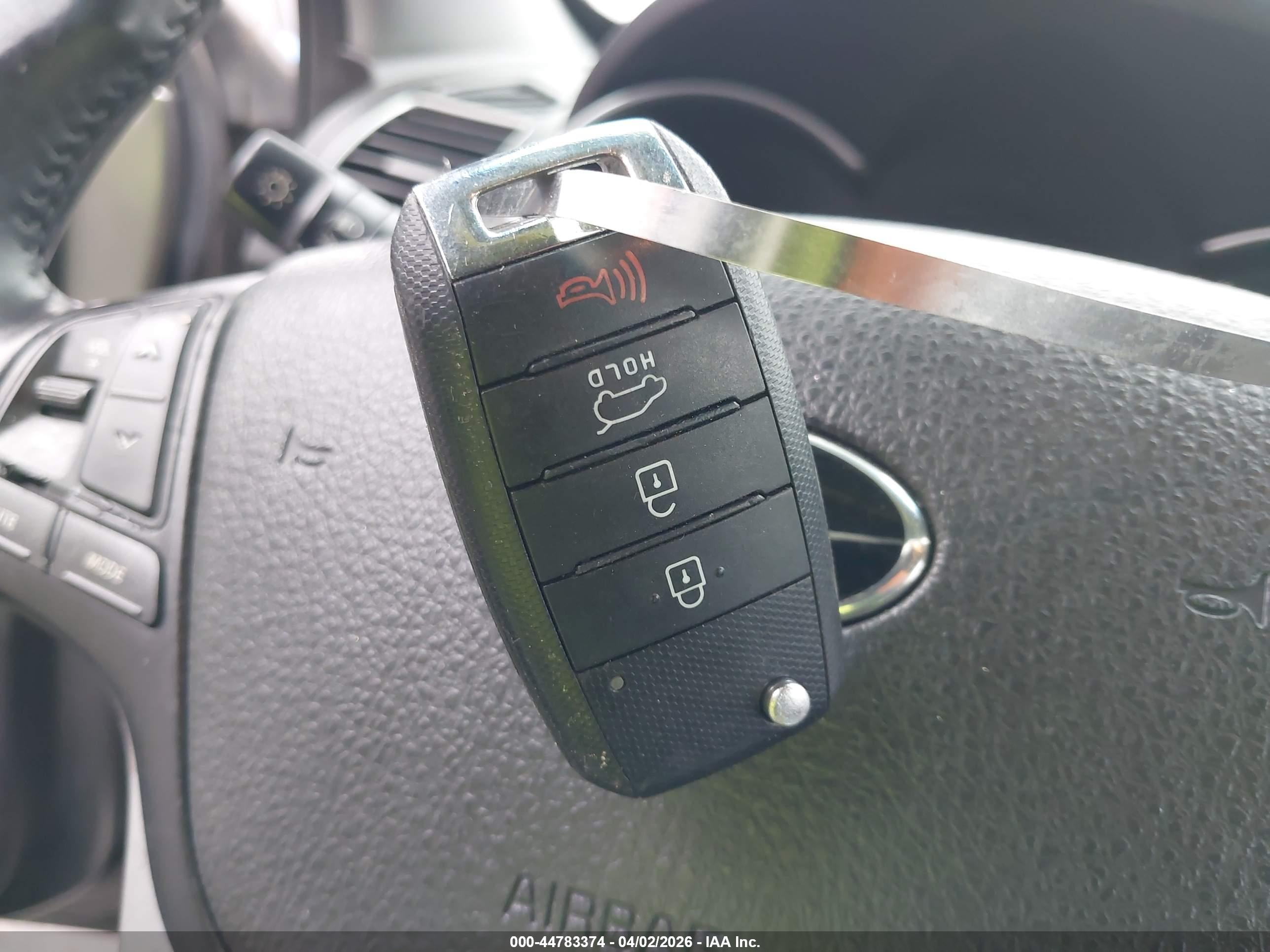 KIA SORENTO image 11