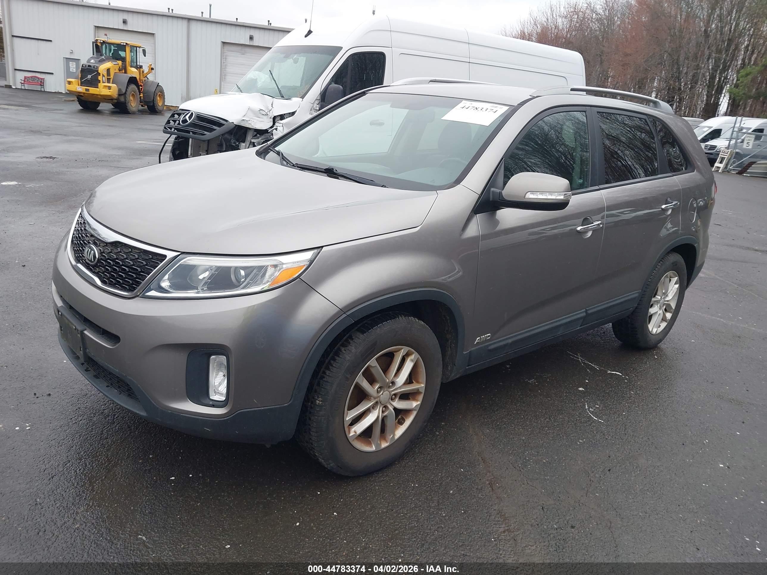 KIA SORENTO image 2