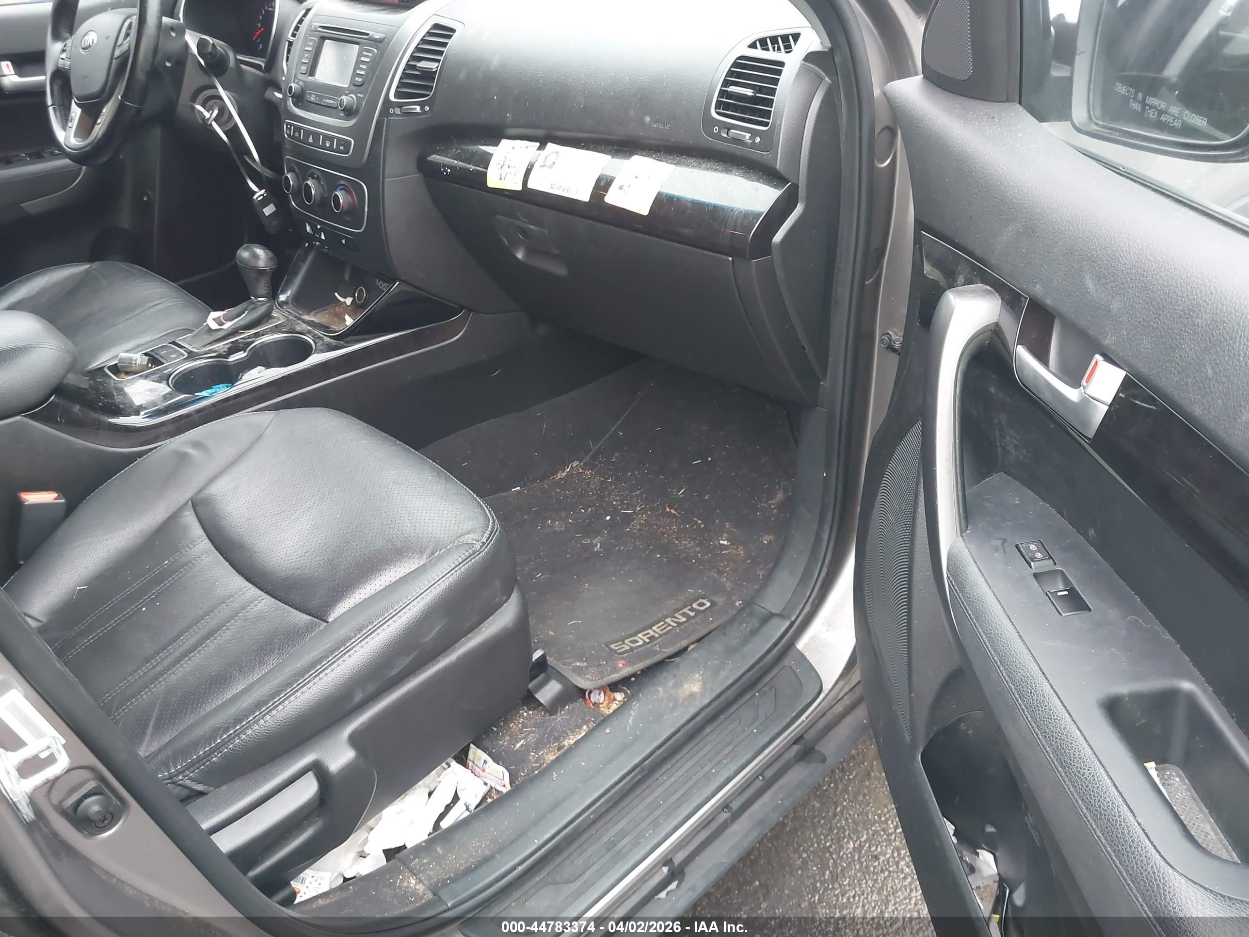 KIA SORENTO image 5