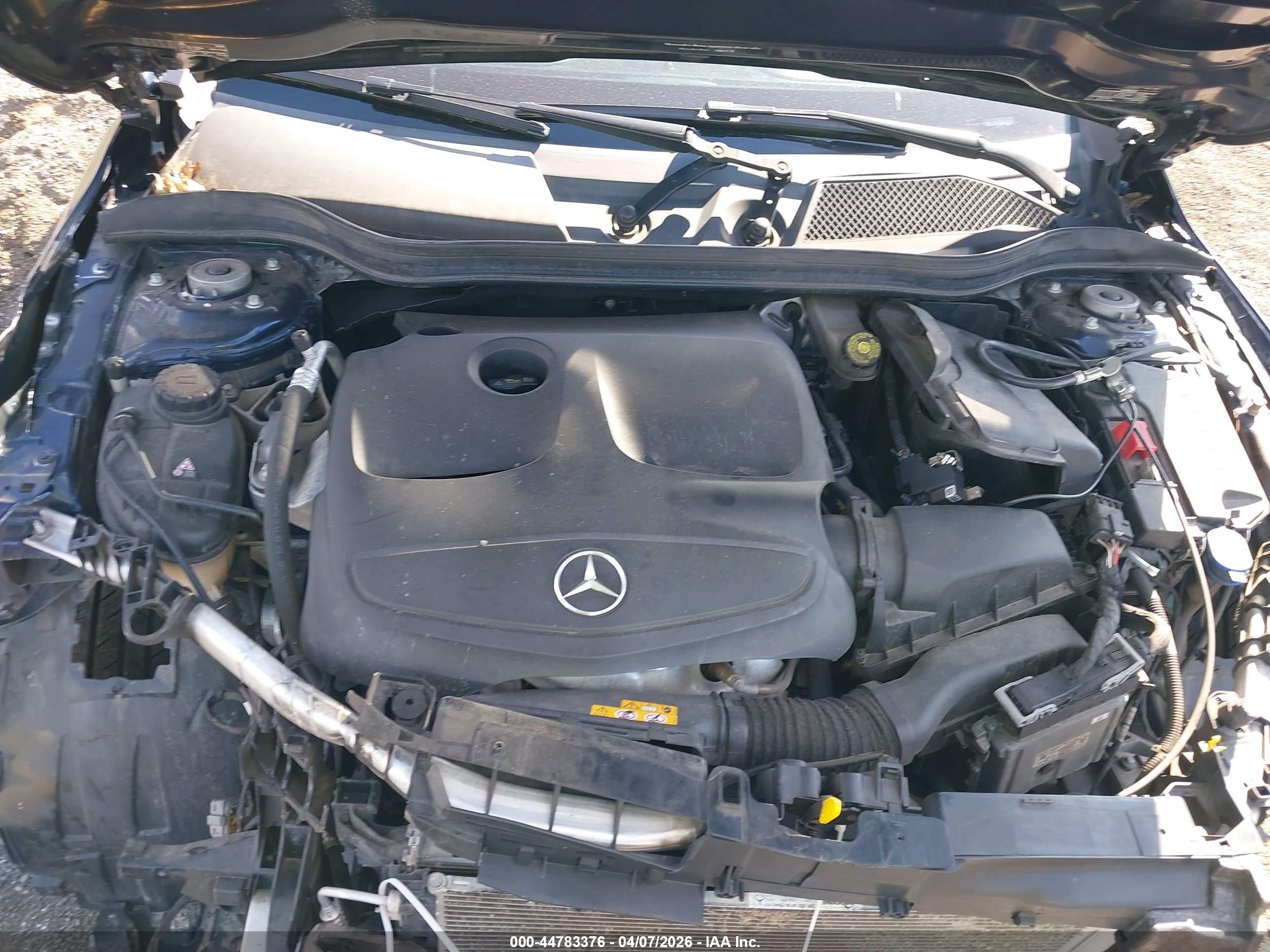 MERCEDES-BENZ GLA image 10