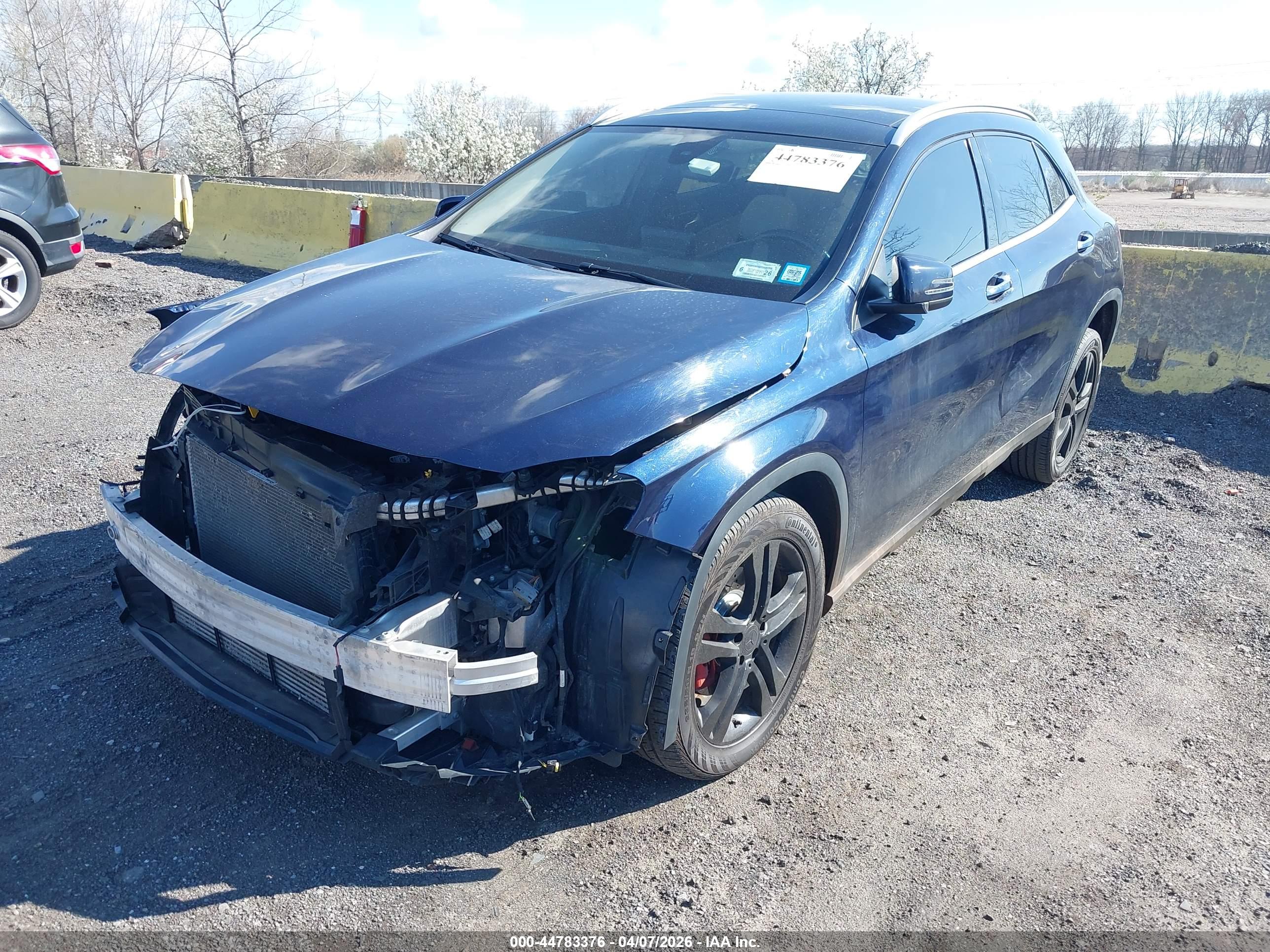 MERCEDES-BENZ GLA image 6