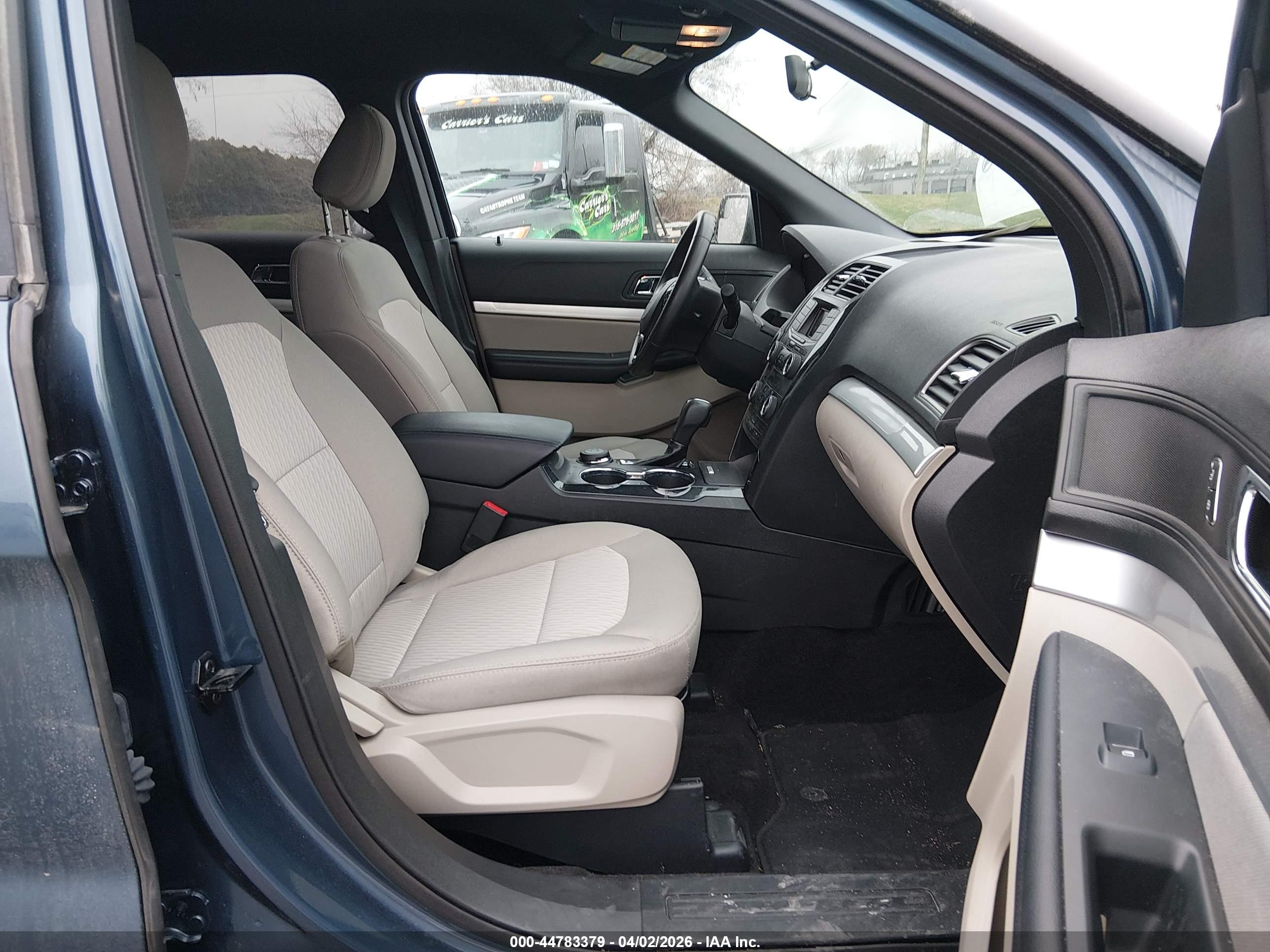 FORD EXPLORER image 5