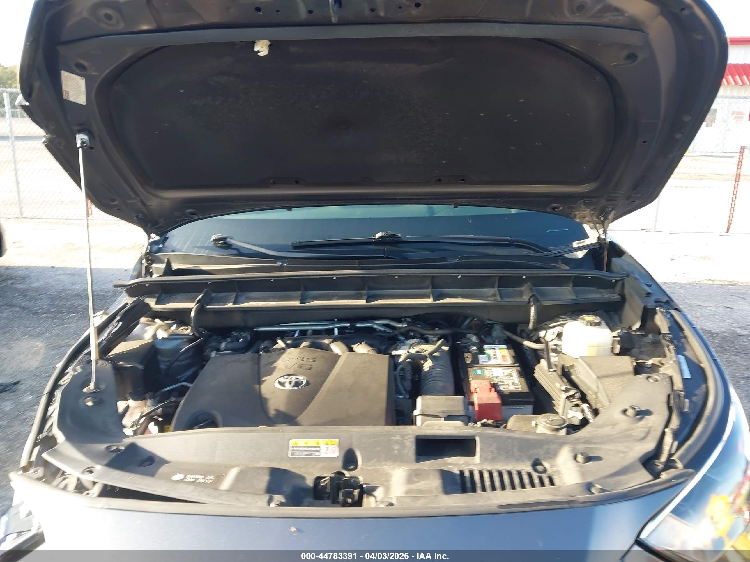 TOYOTA HIGHLANDER image 10