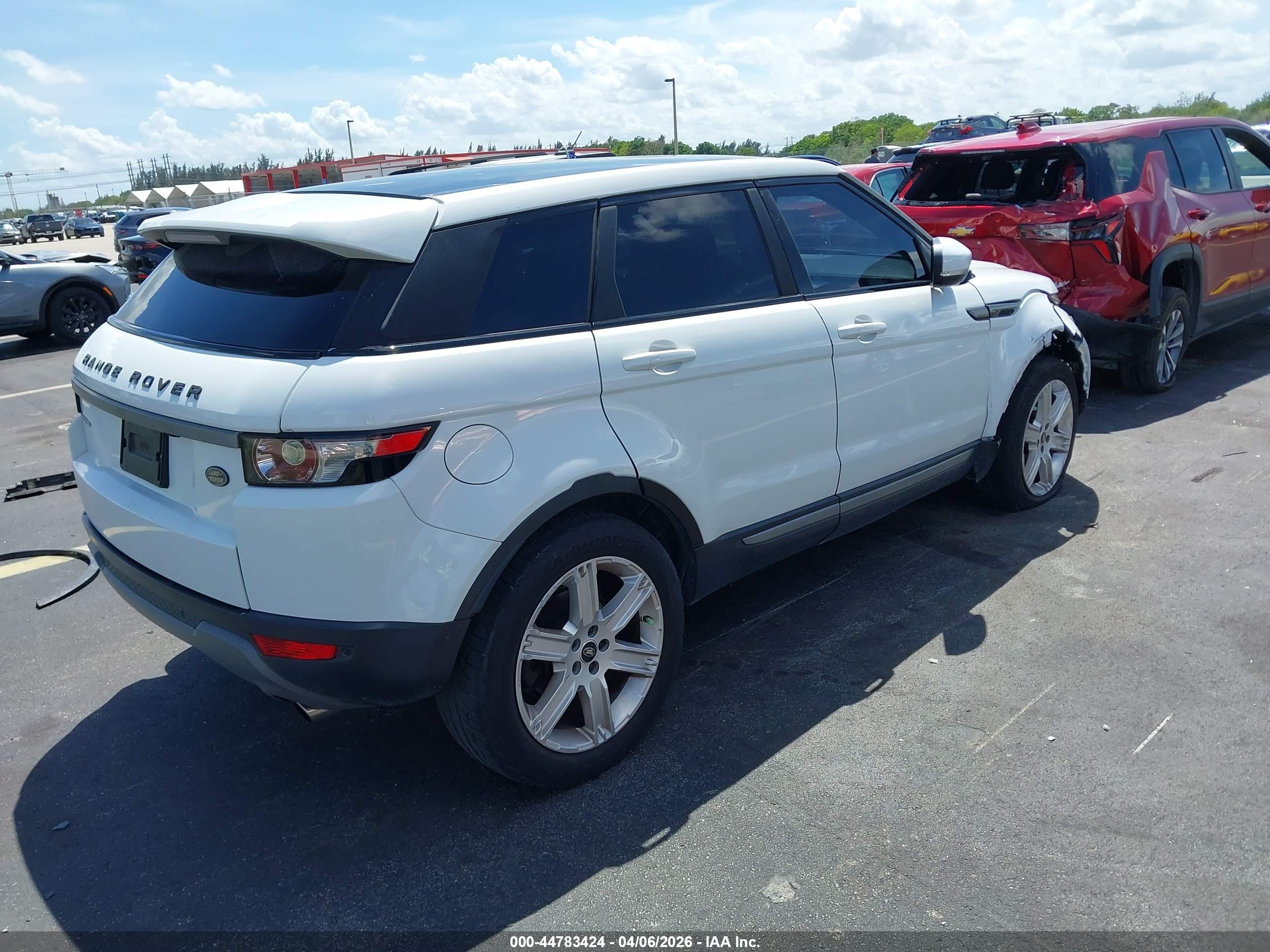 LAND ROVER image 4