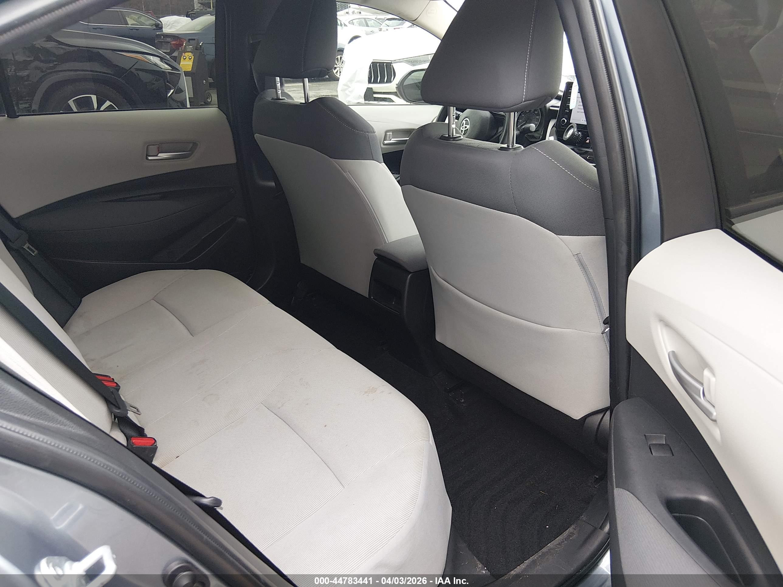 TOYOTA COROLLA image 8