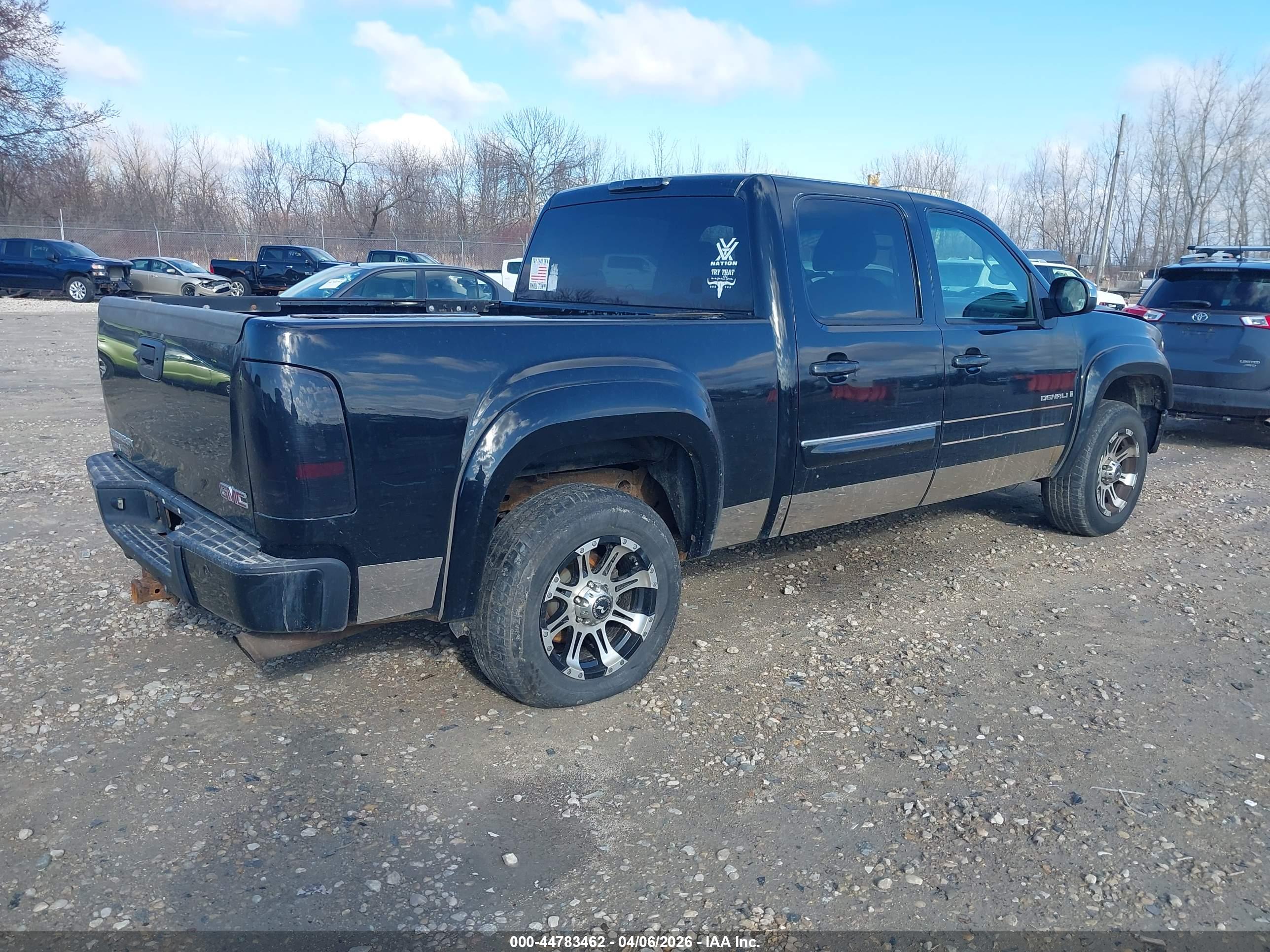 GMC SIERRA image 4