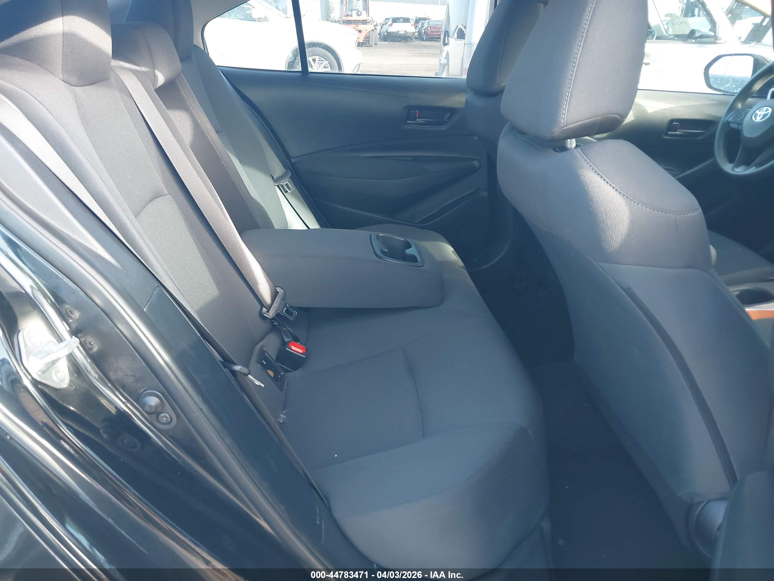 TOYOTA COROLLA image 8