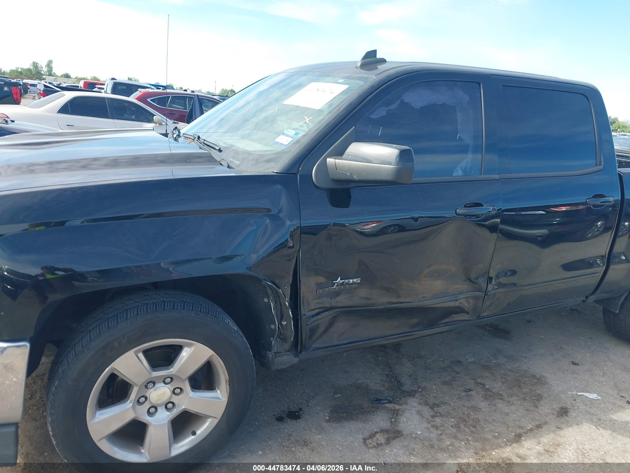 CHEVROLET SILVERADO image 6