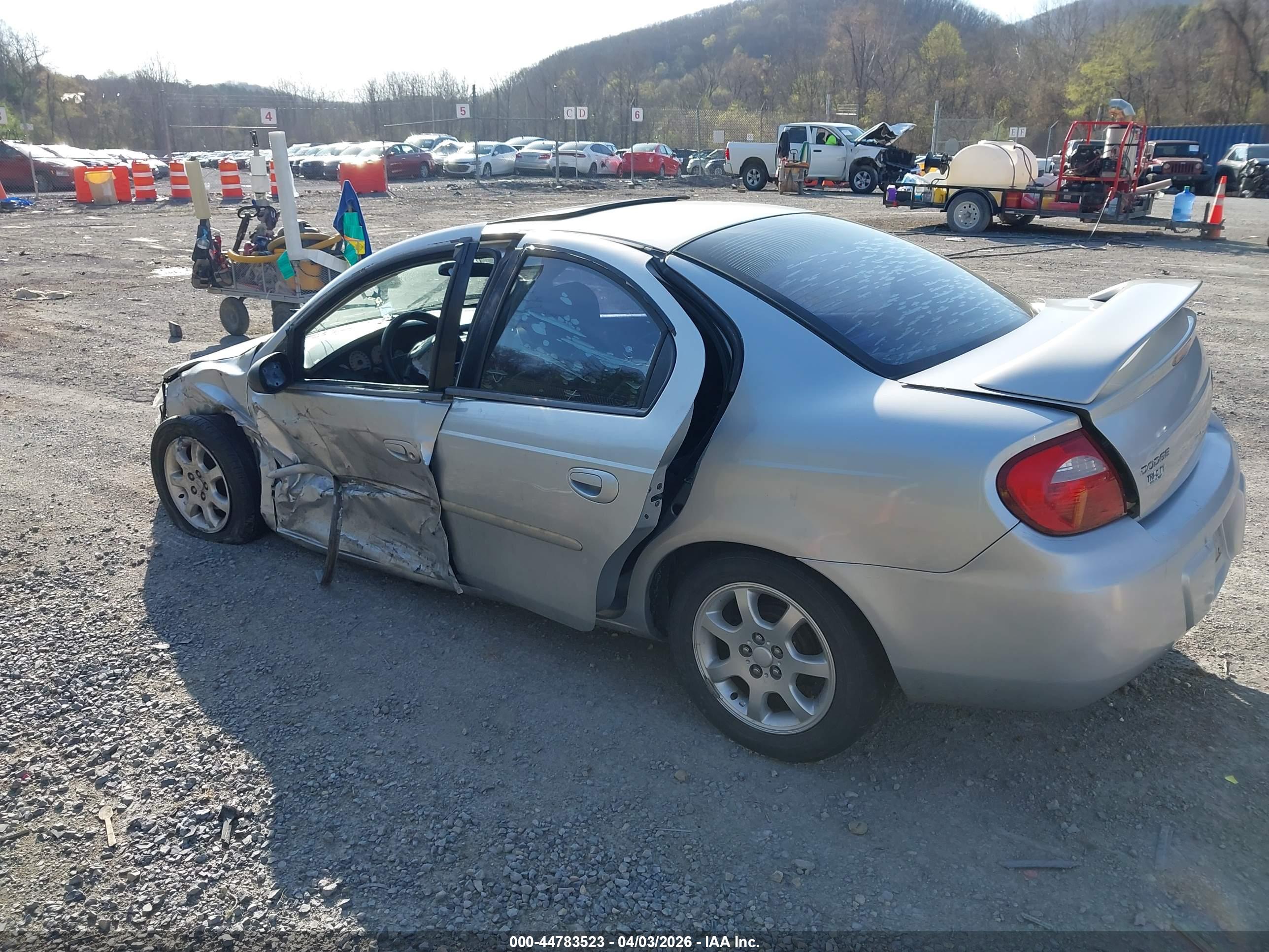DODGE NEON image 3