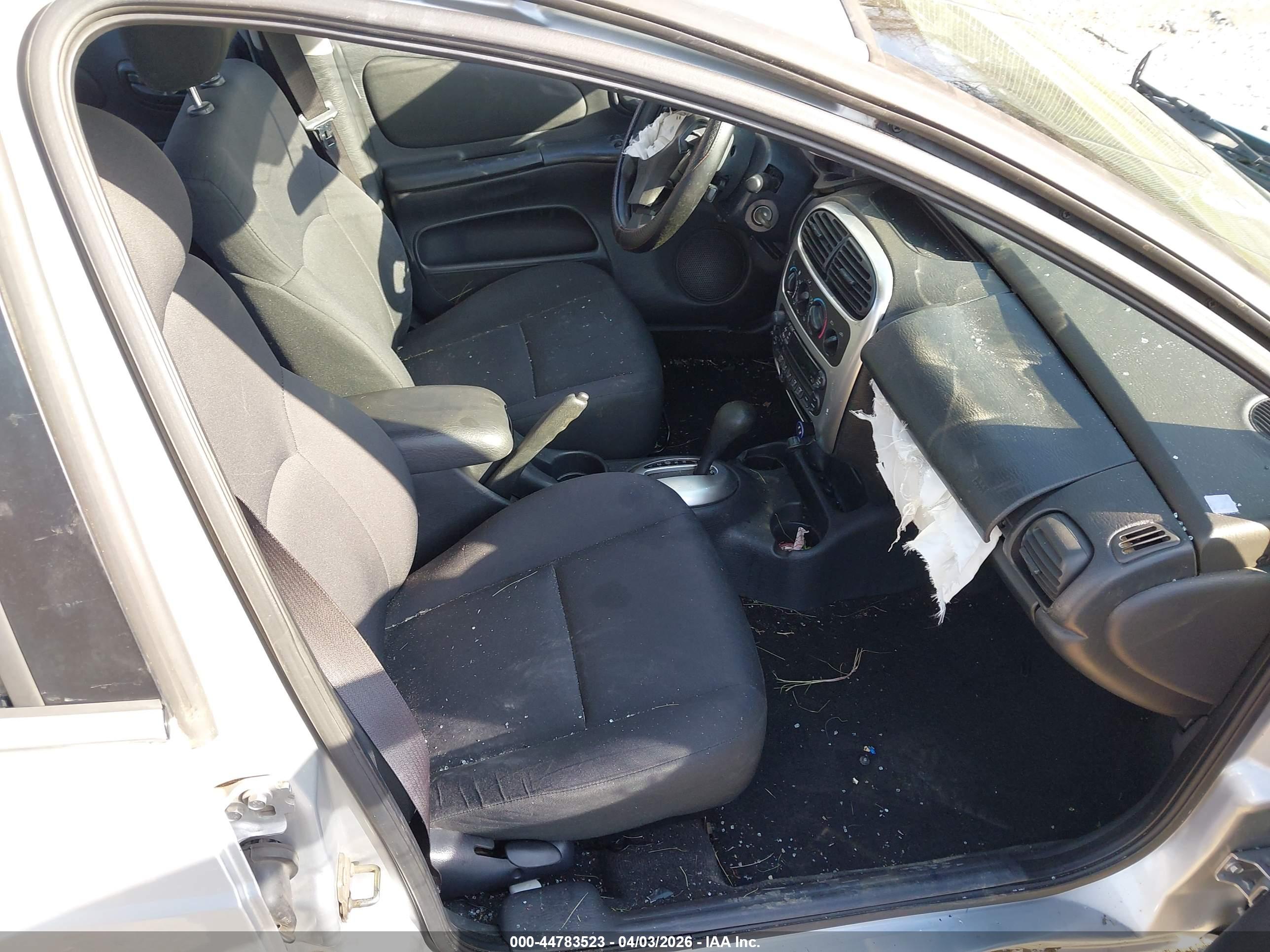 DODGE NEON image 5