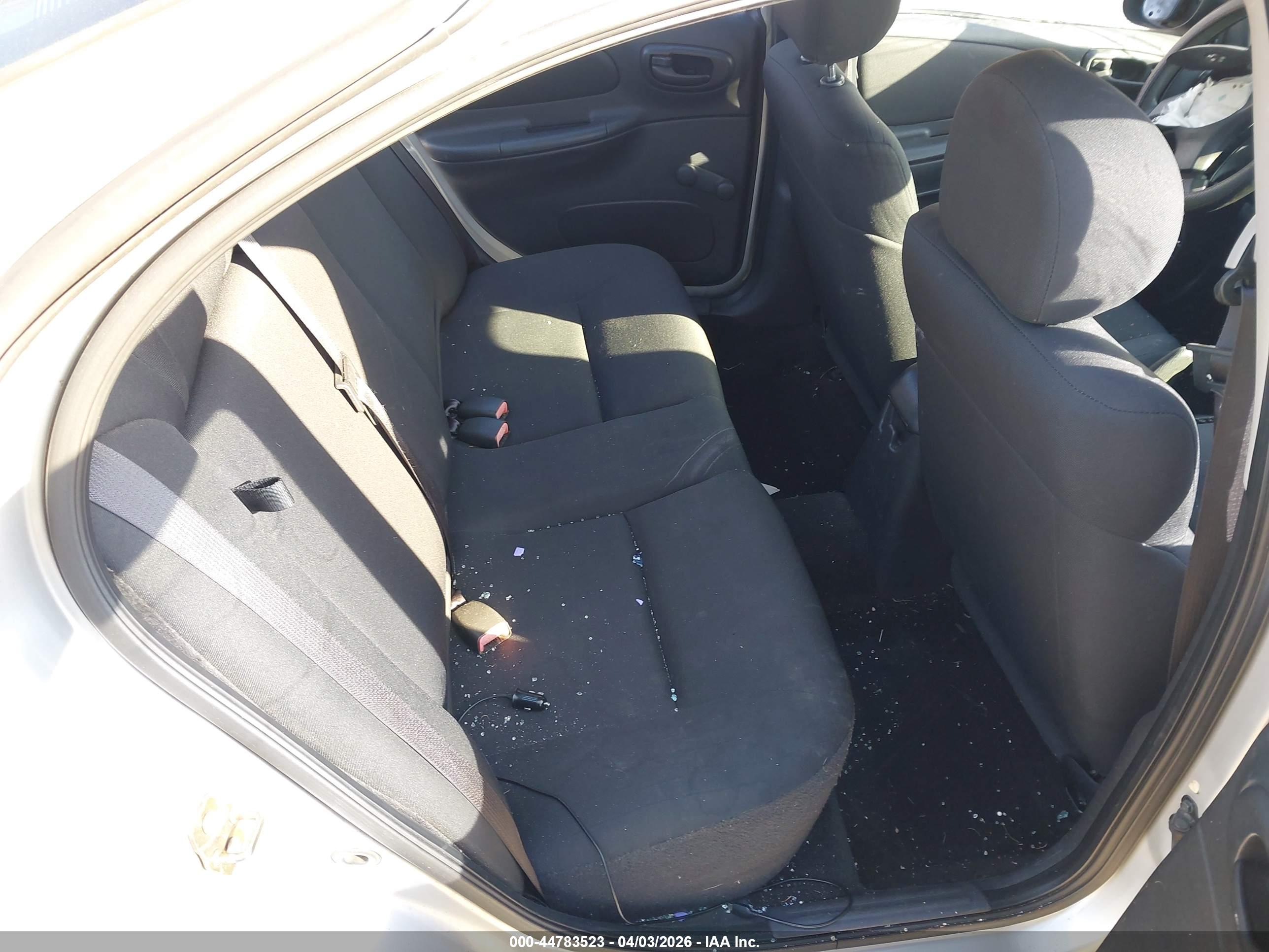 DODGE NEON image 8