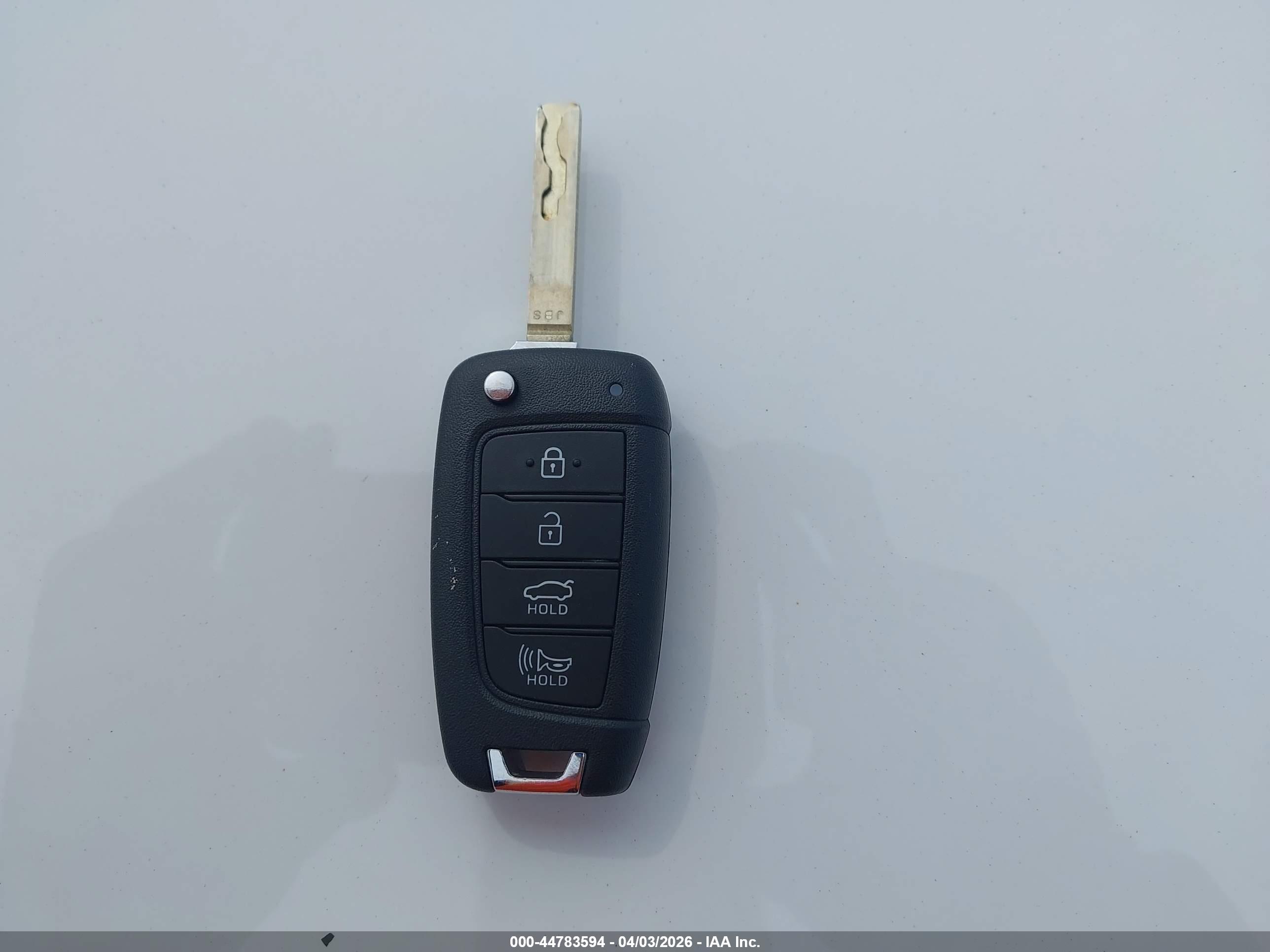 HYUNDAI ELANTRA image 11