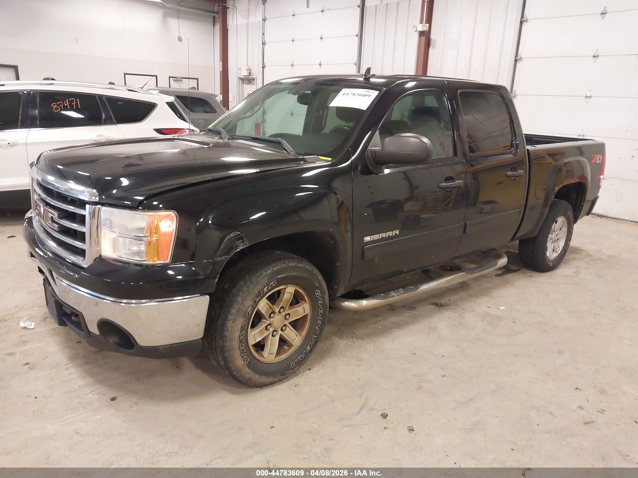 GMC SIERRA image 2