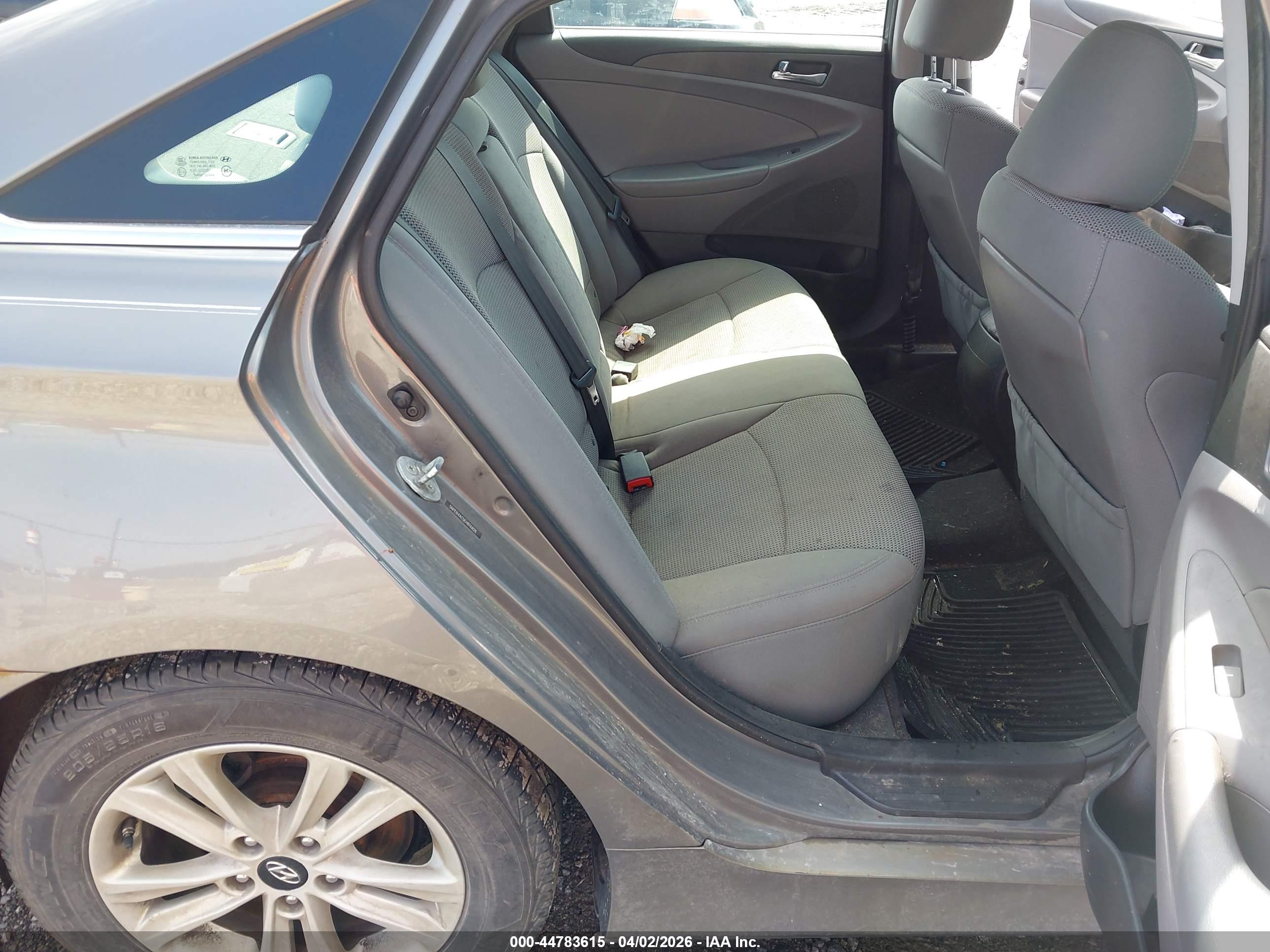 HYUNDAI SONATA image 8