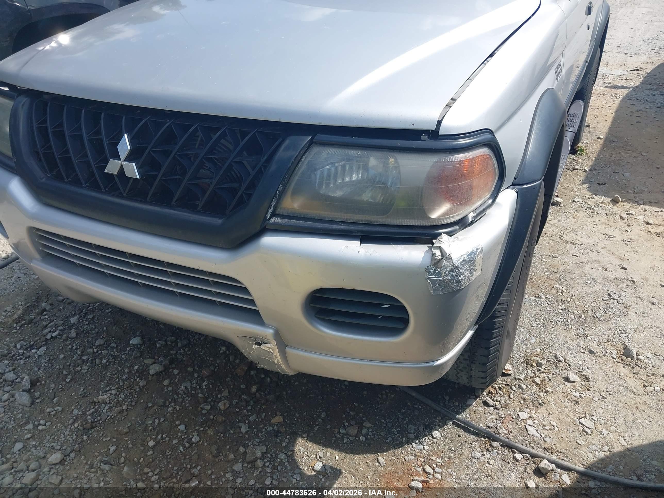 MITSUBISHI MONTERO image 6