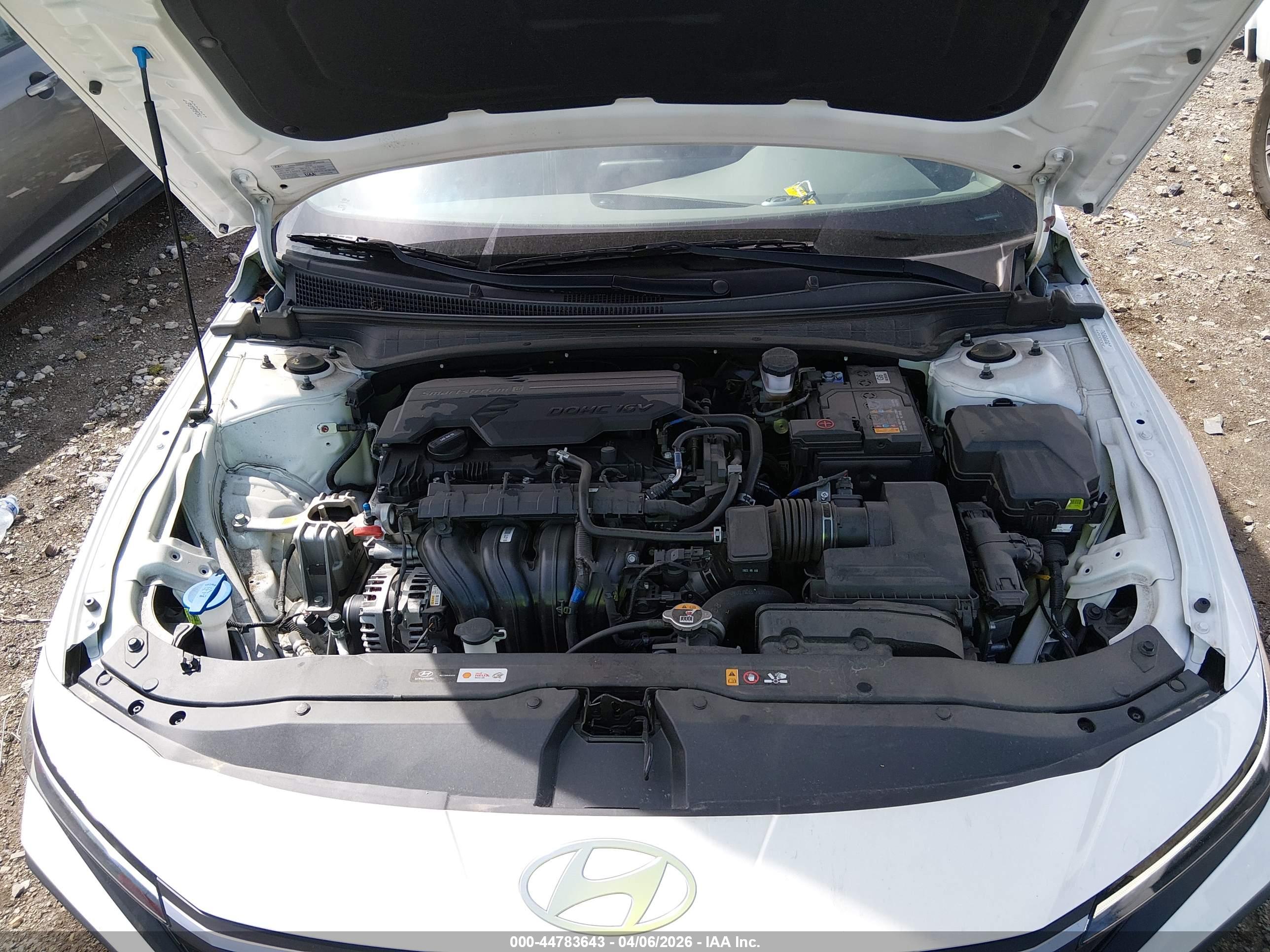 HYUNDAI ELANTRA image 10