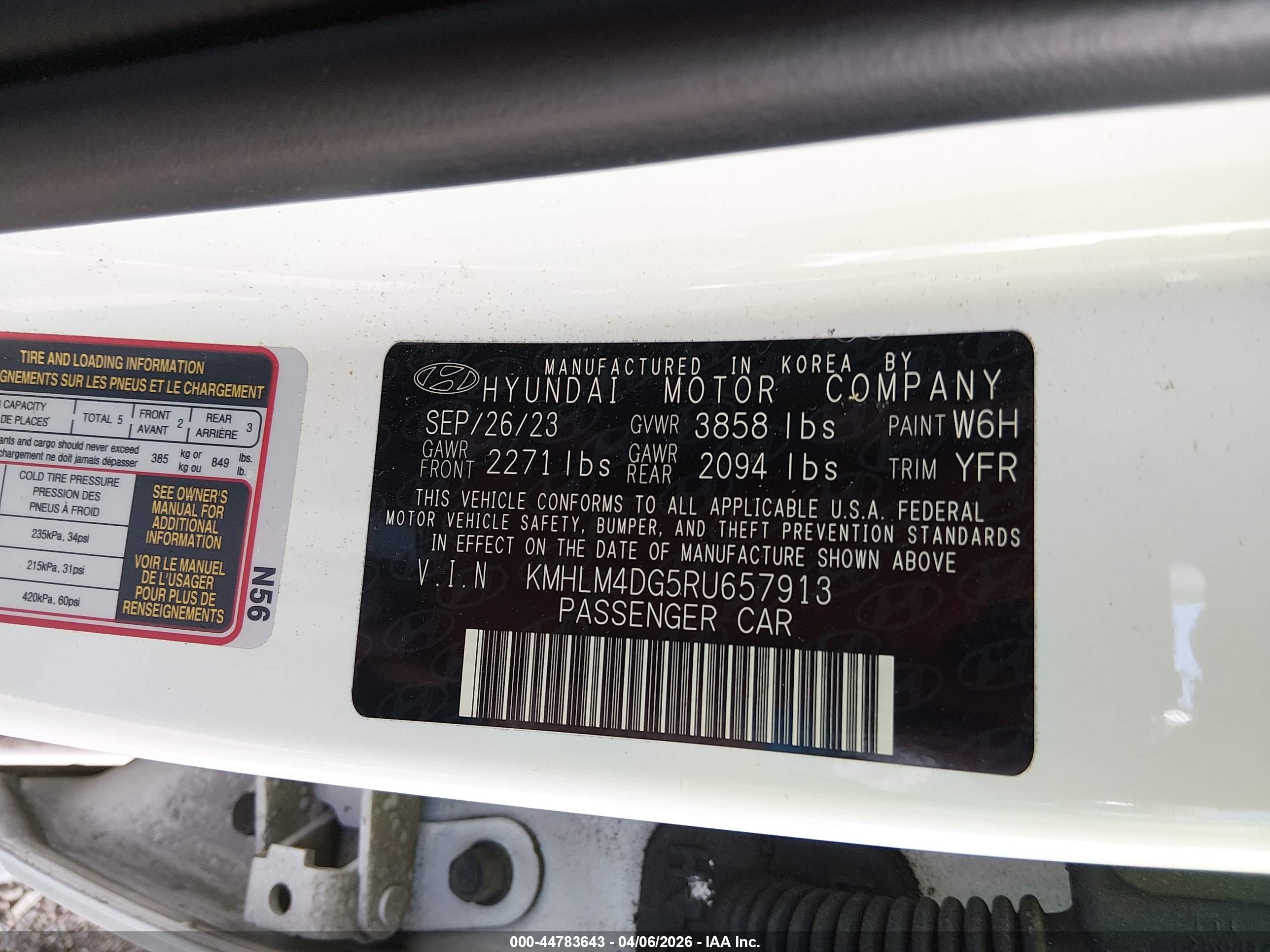 HYUNDAI ELANTRA image 9