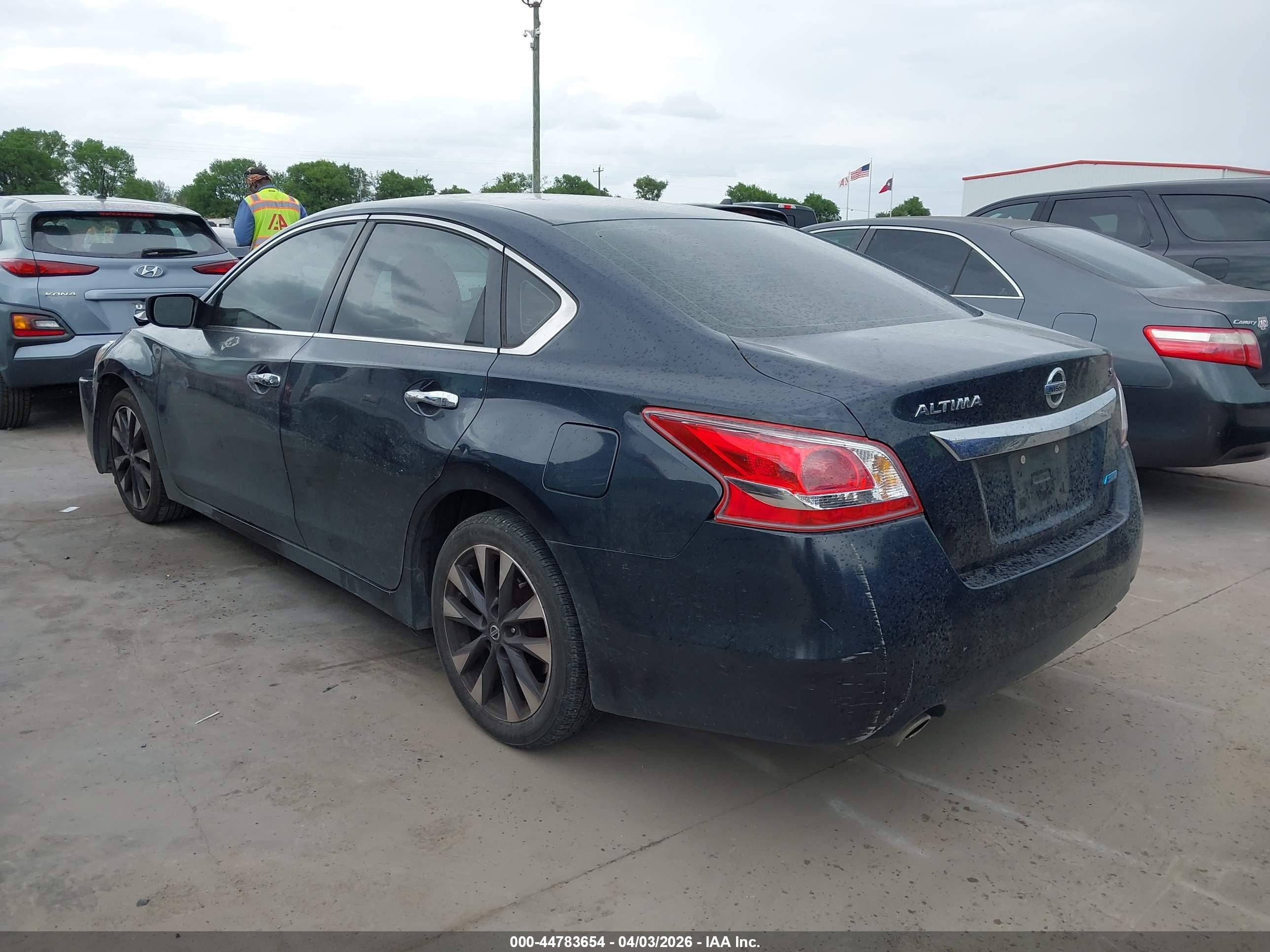 NISSAN ALTIMA image 3