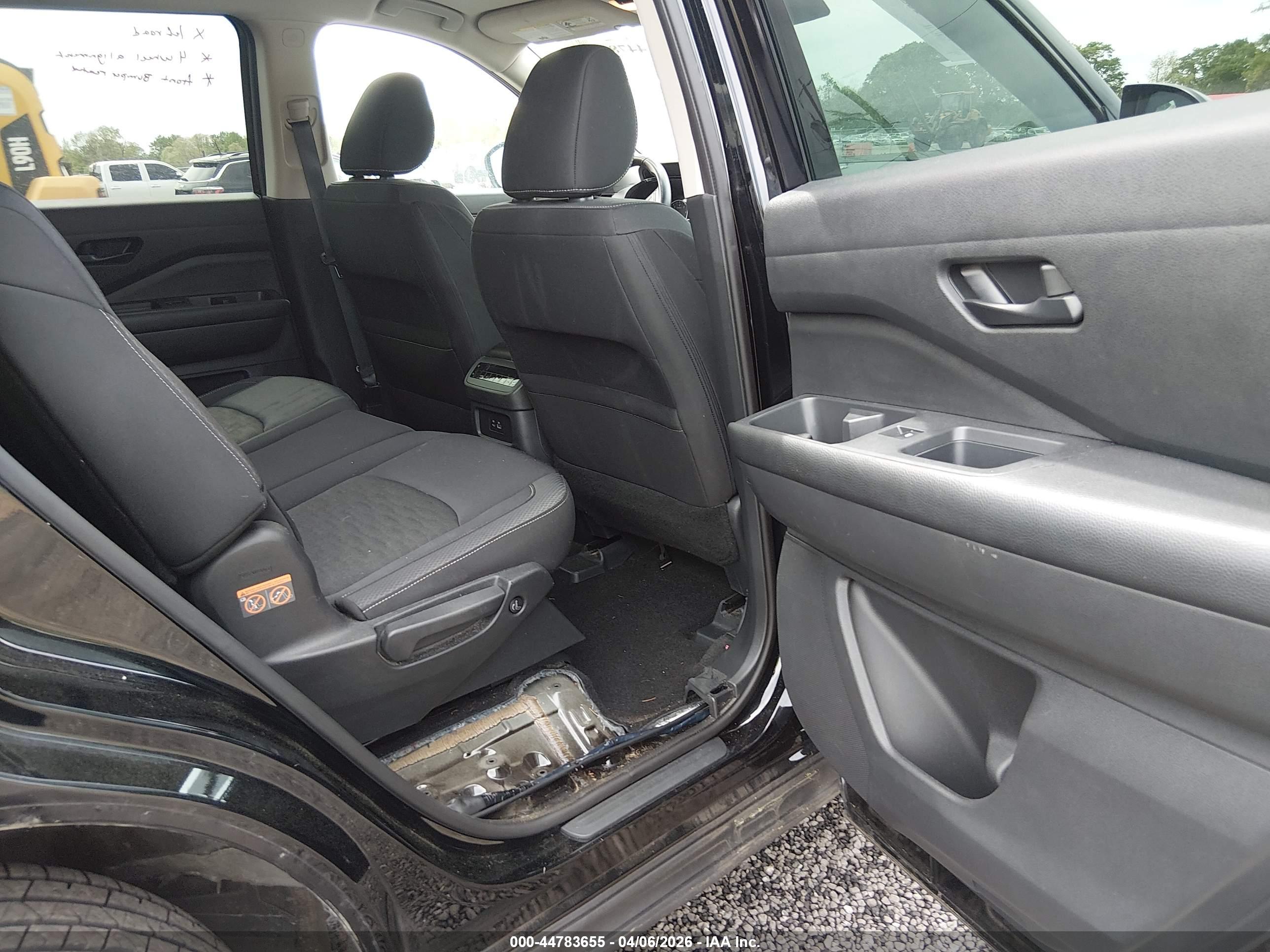 NISSAN PATHFINDER image 8