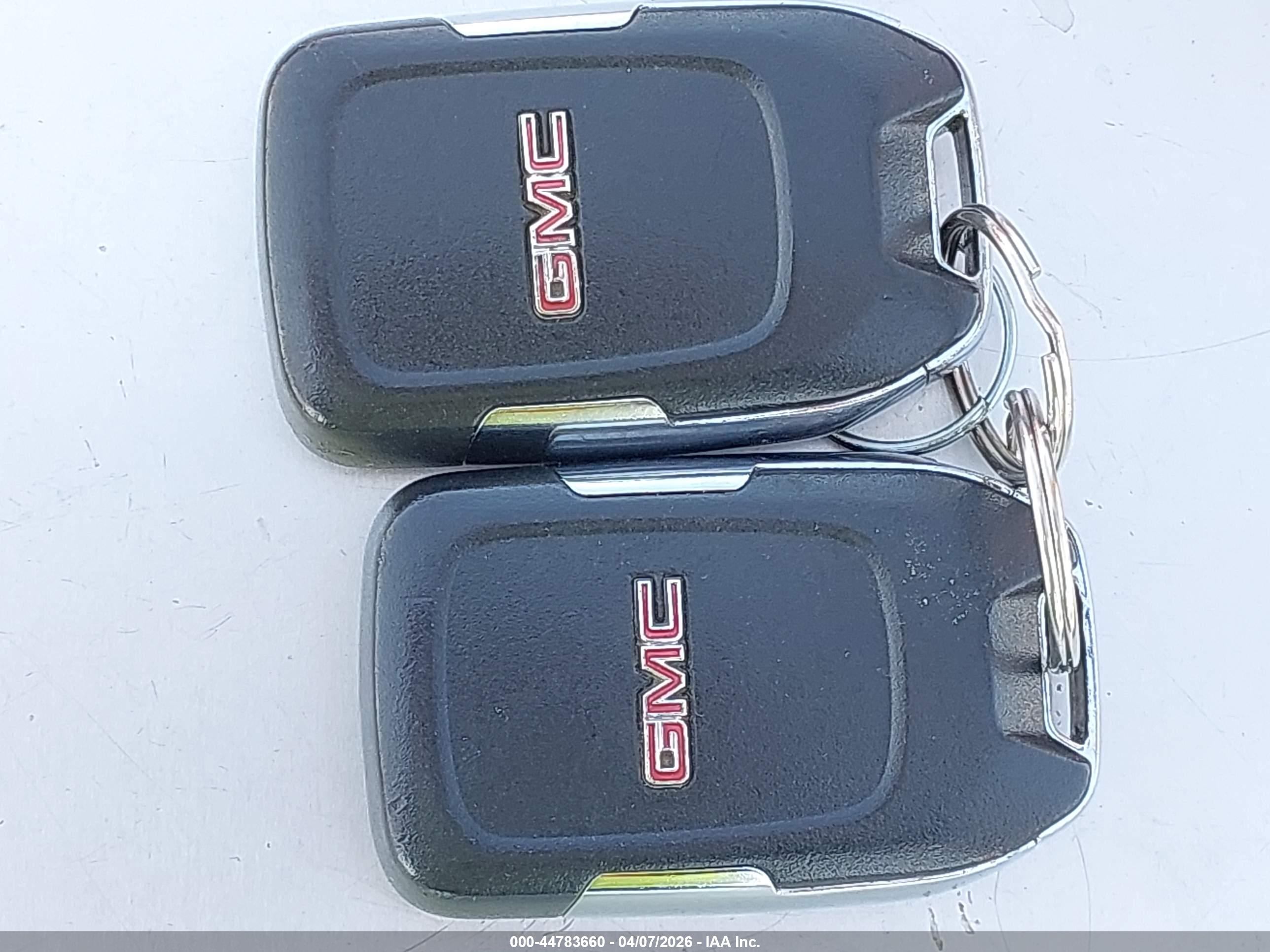 GMC TERRAIN image 11