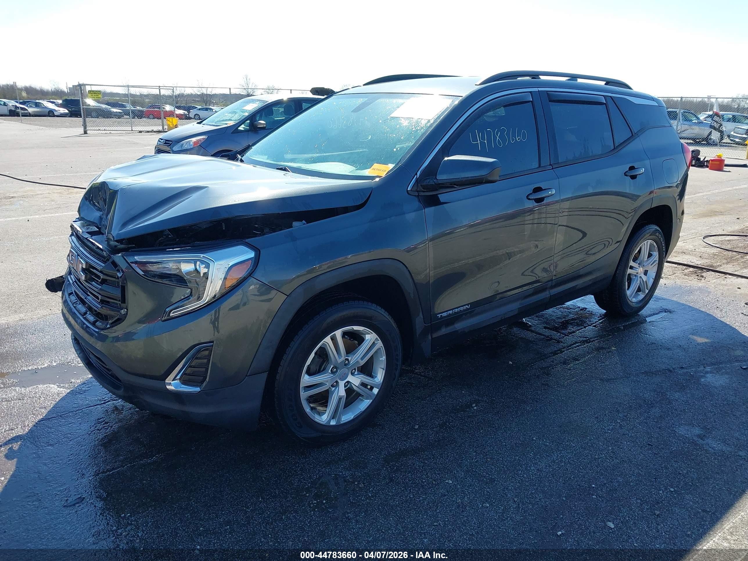 GMC TERRAIN image 2