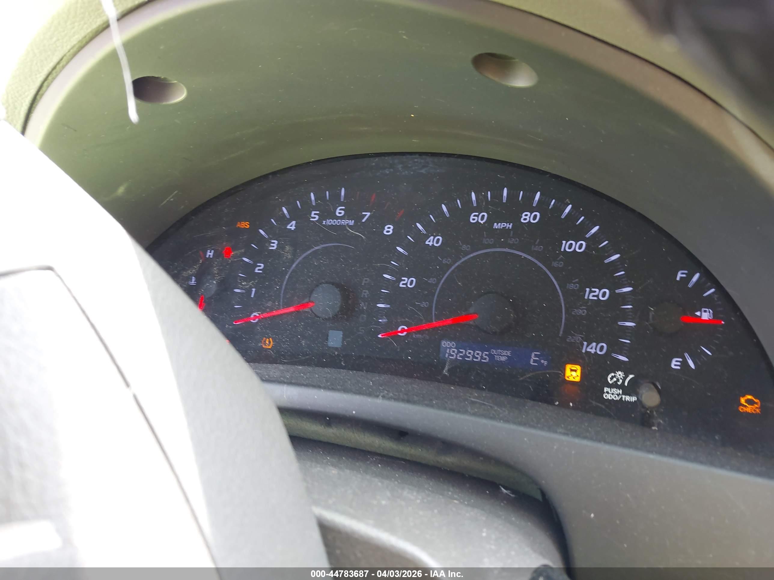 TOYOTA CAMRY image 7