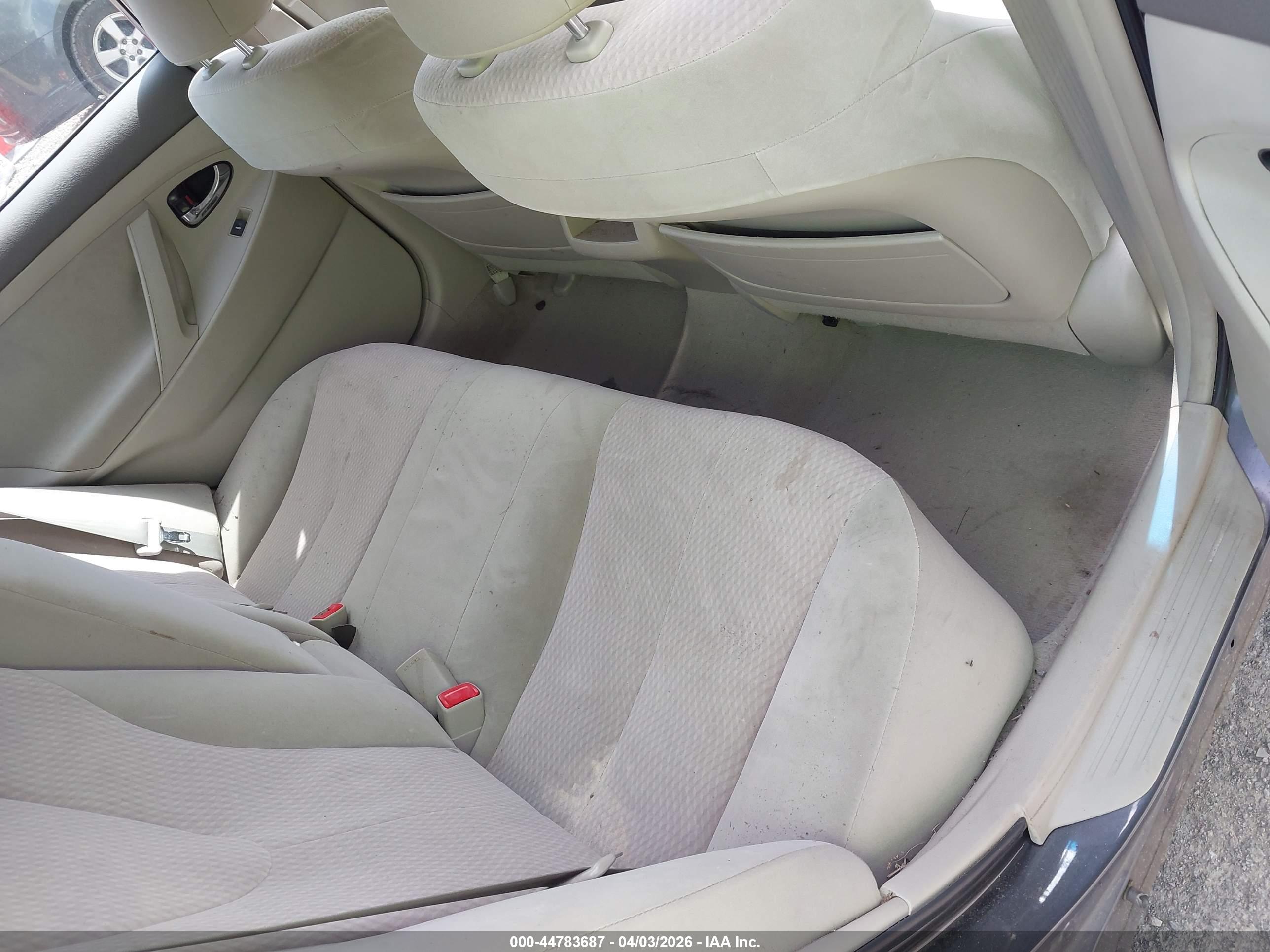 TOYOTA CAMRY image 8
