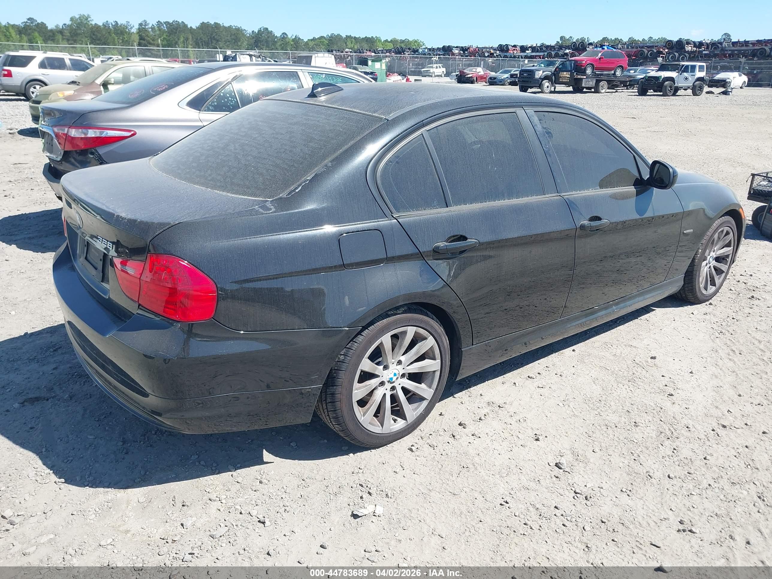 BMW 328I image 4