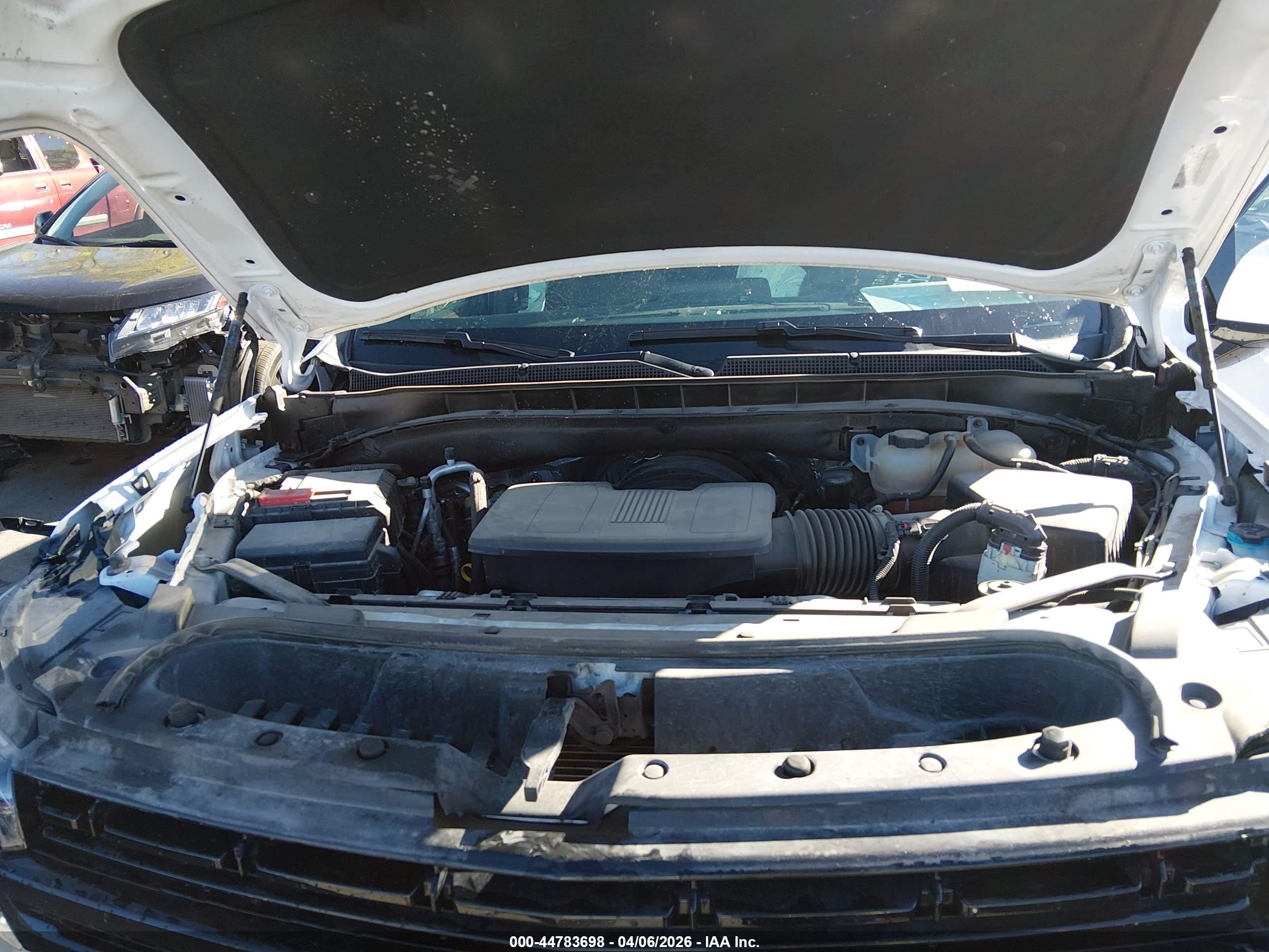 CHEVROLET SUBURBAN image 10