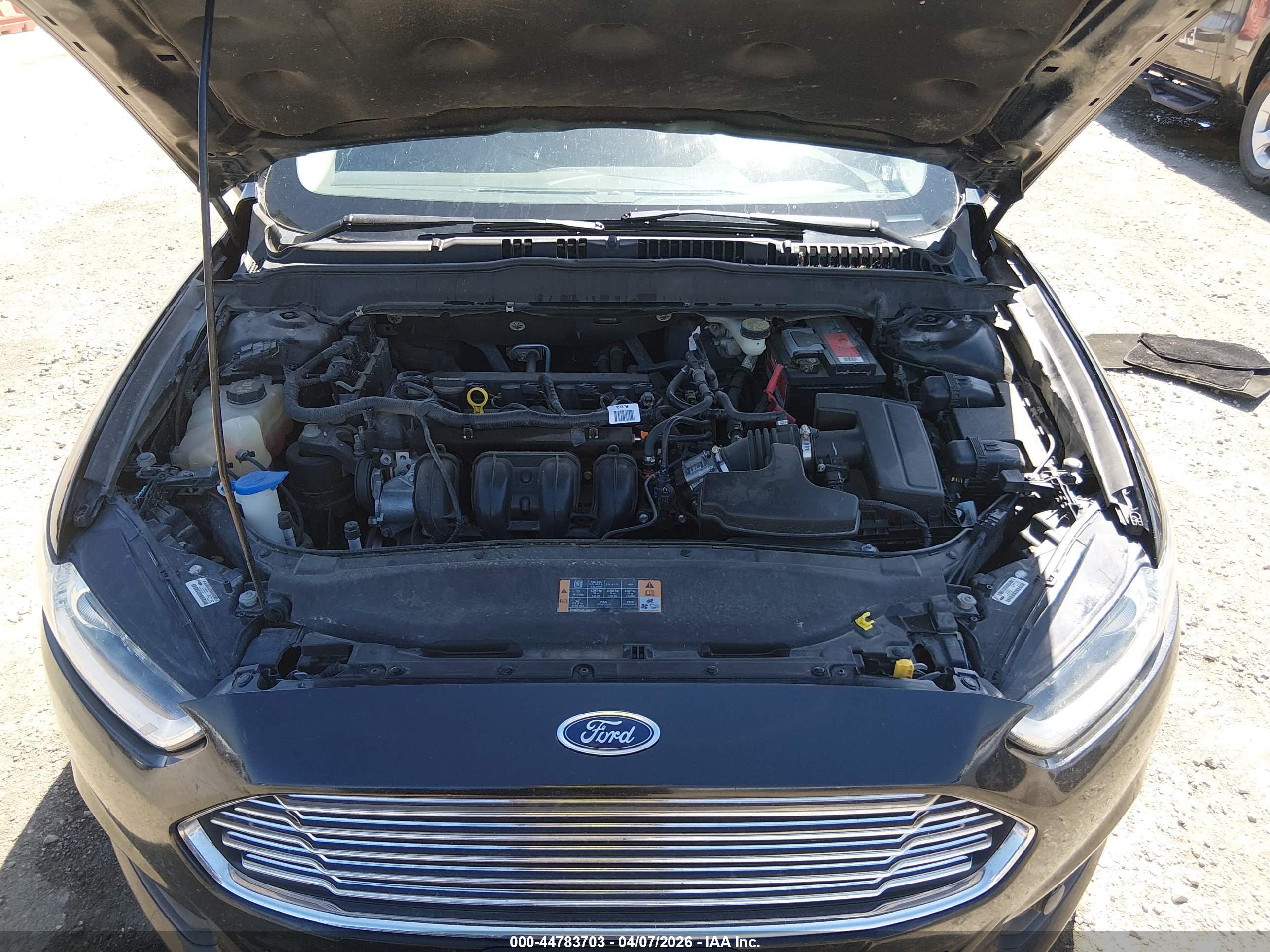 FORD FUSION image 10