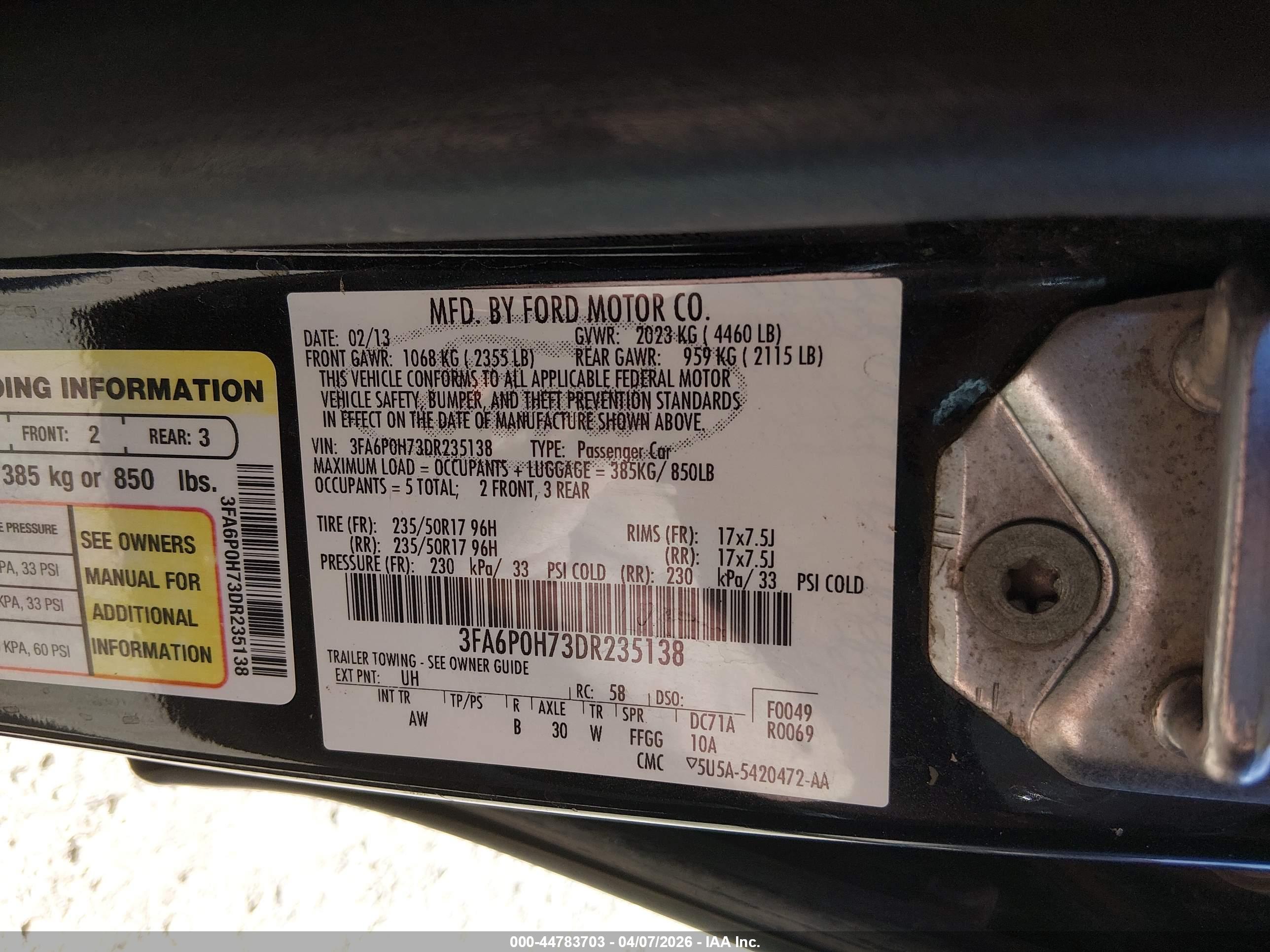 FORD FUSION image 9