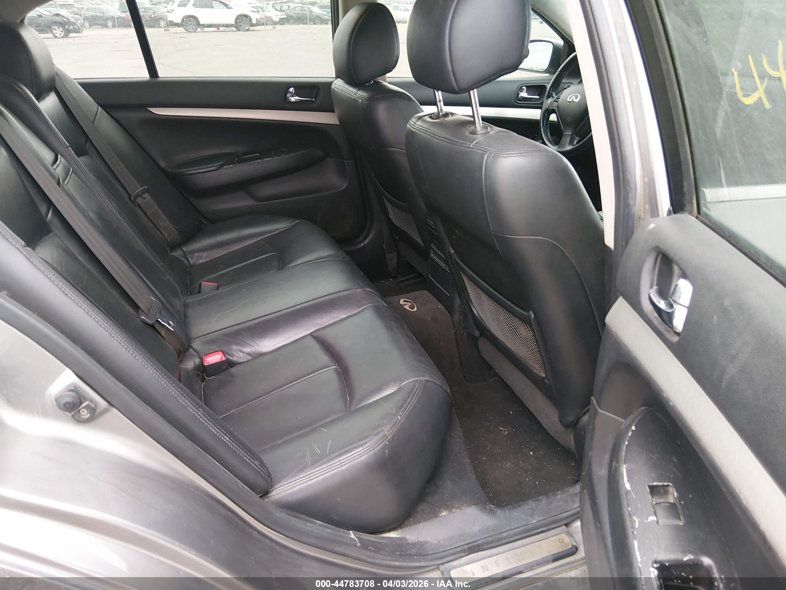 INFINITI G35X image 8