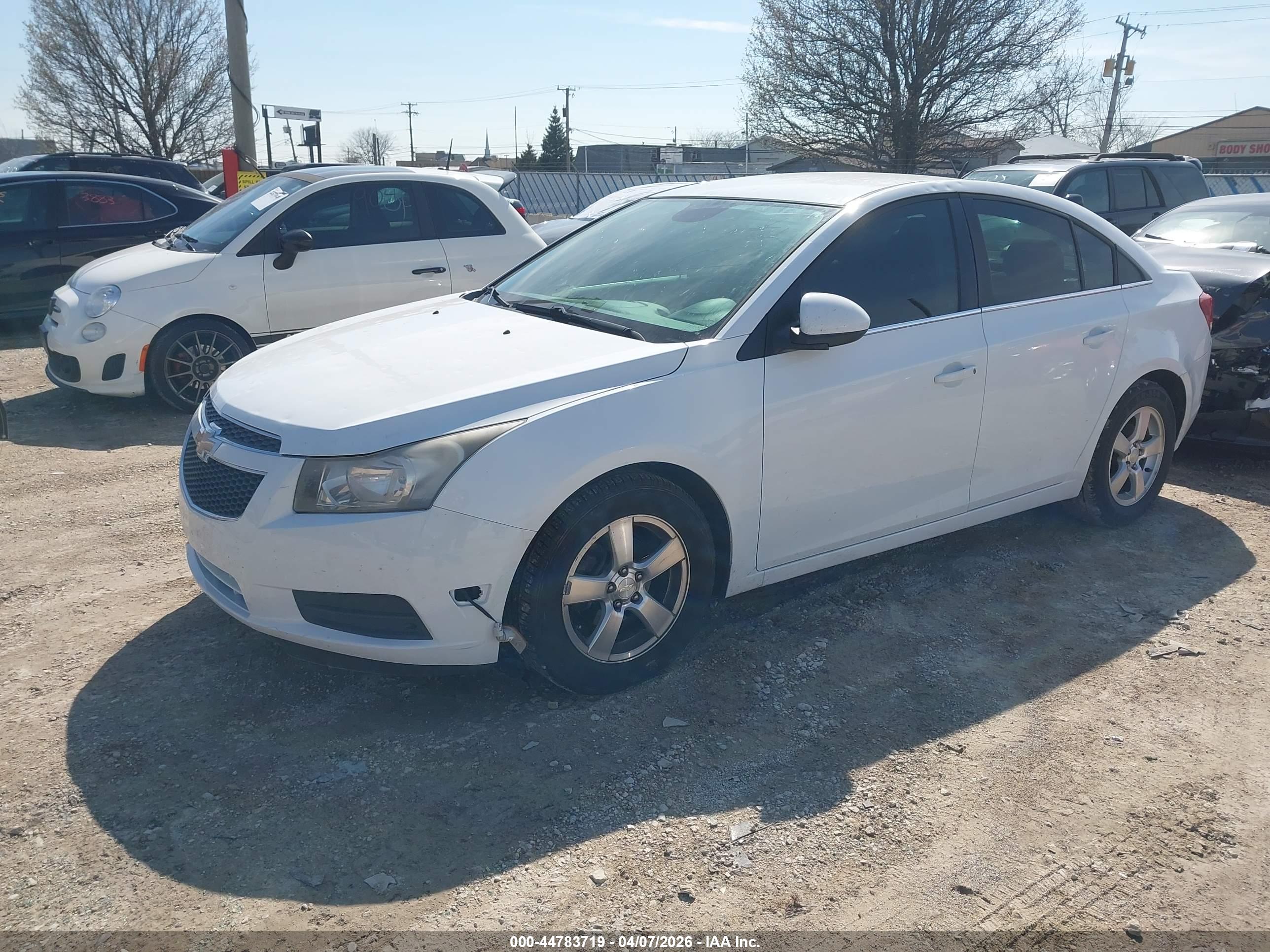 CHEVROLET CRUZE image 2