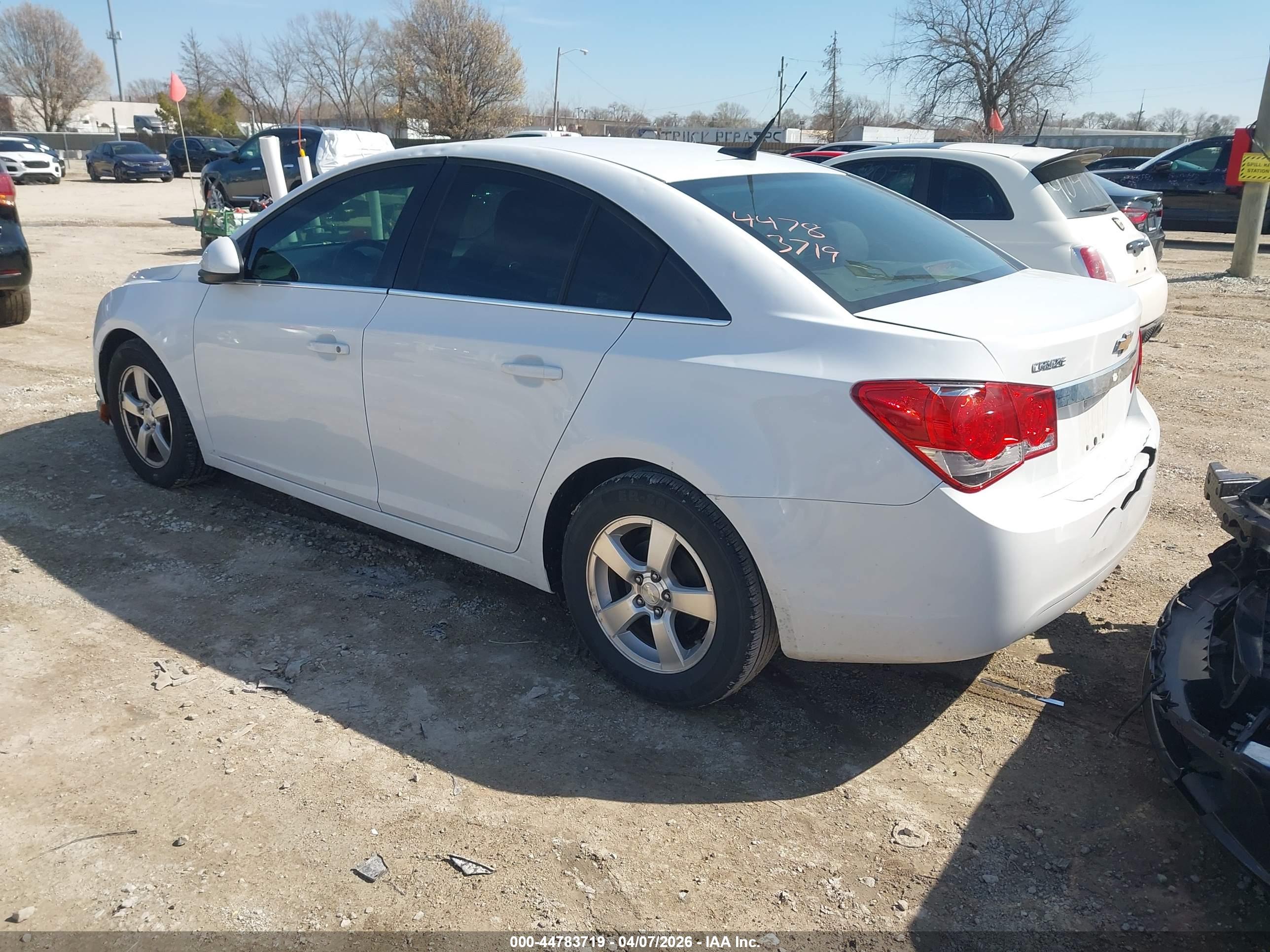 CHEVROLET CRUZE image 3